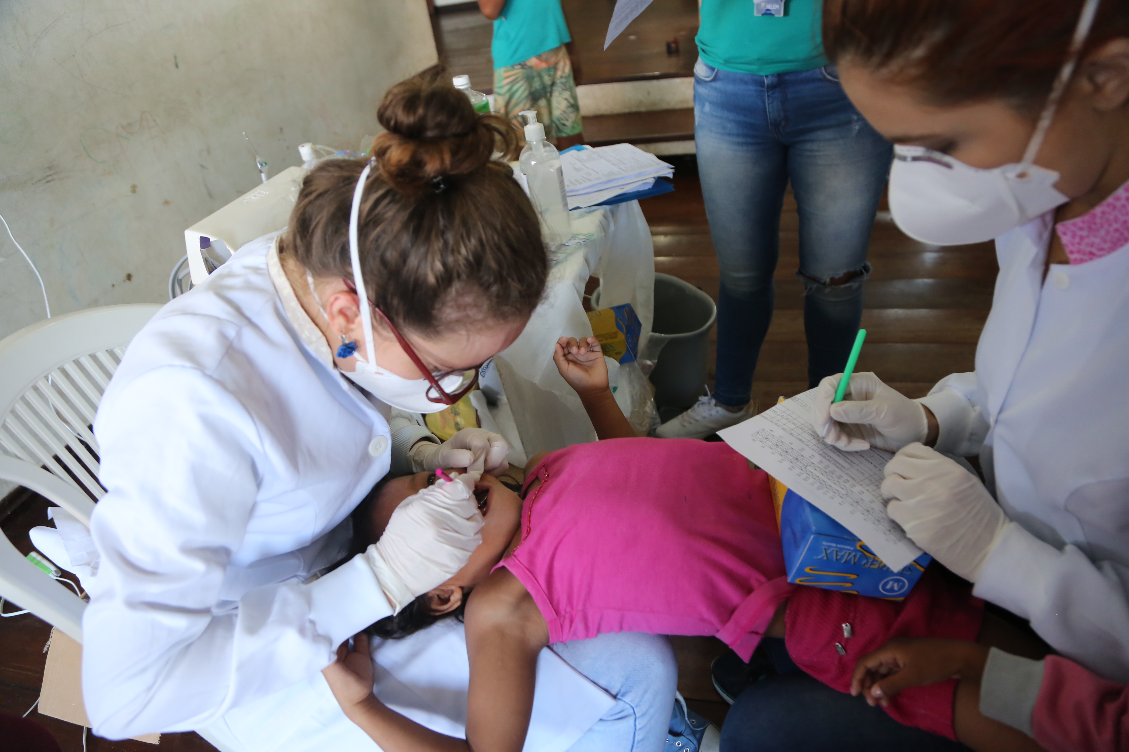 Consultório de Rua leva serviços de saúde bucal e nutricional a venezuelanos