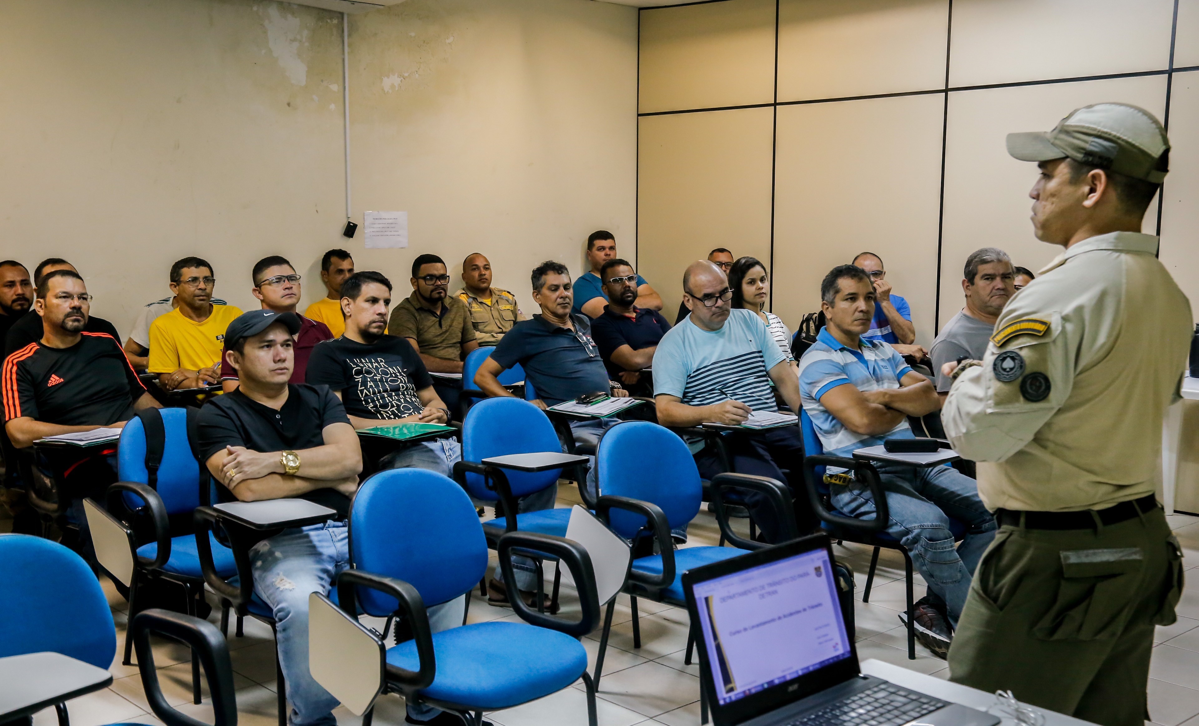Agentes da Semob recebem treinamento para levantamento de acidentes