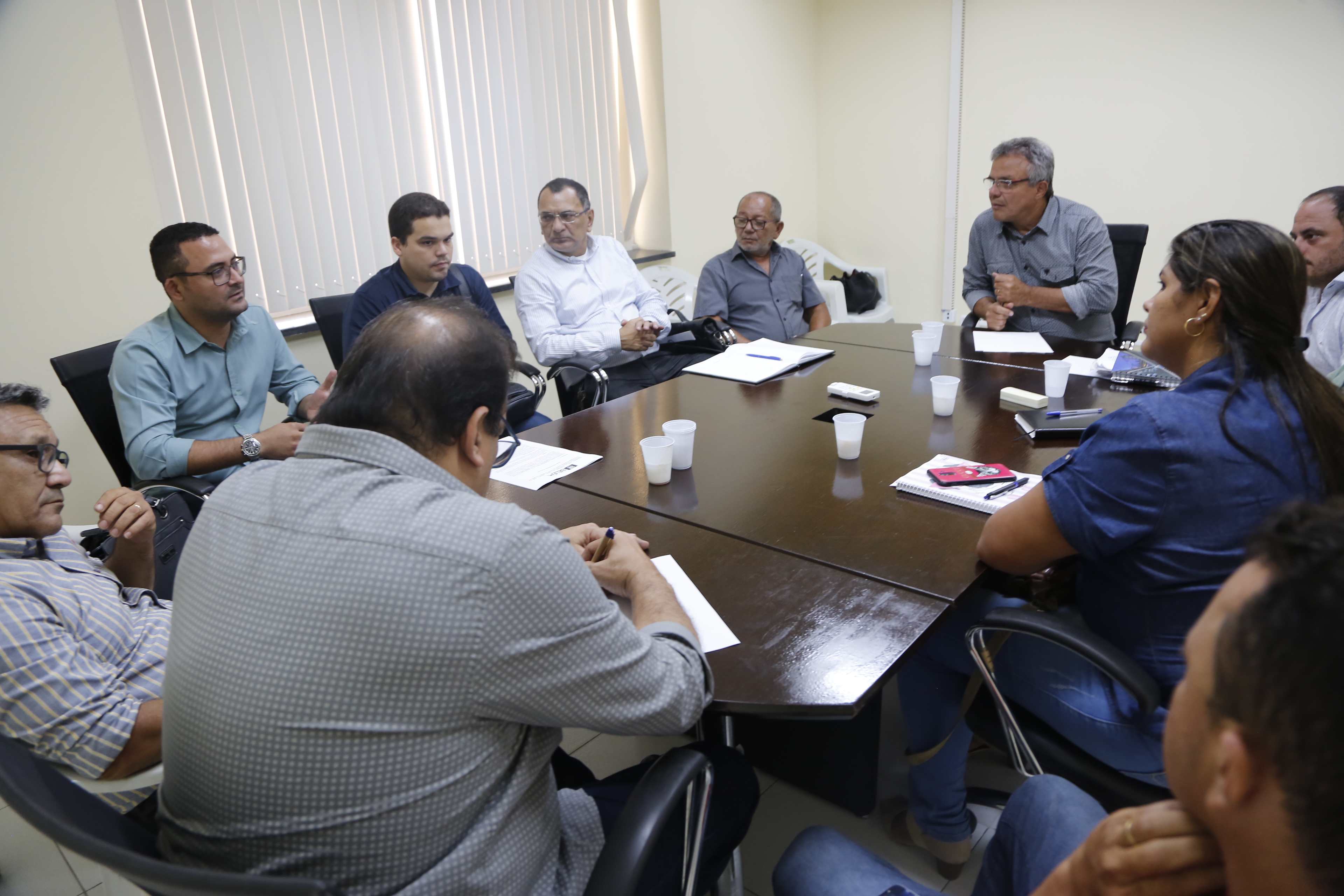 Secretarias municipais apresentam projeto sobre destinação dos resíduos do açaí