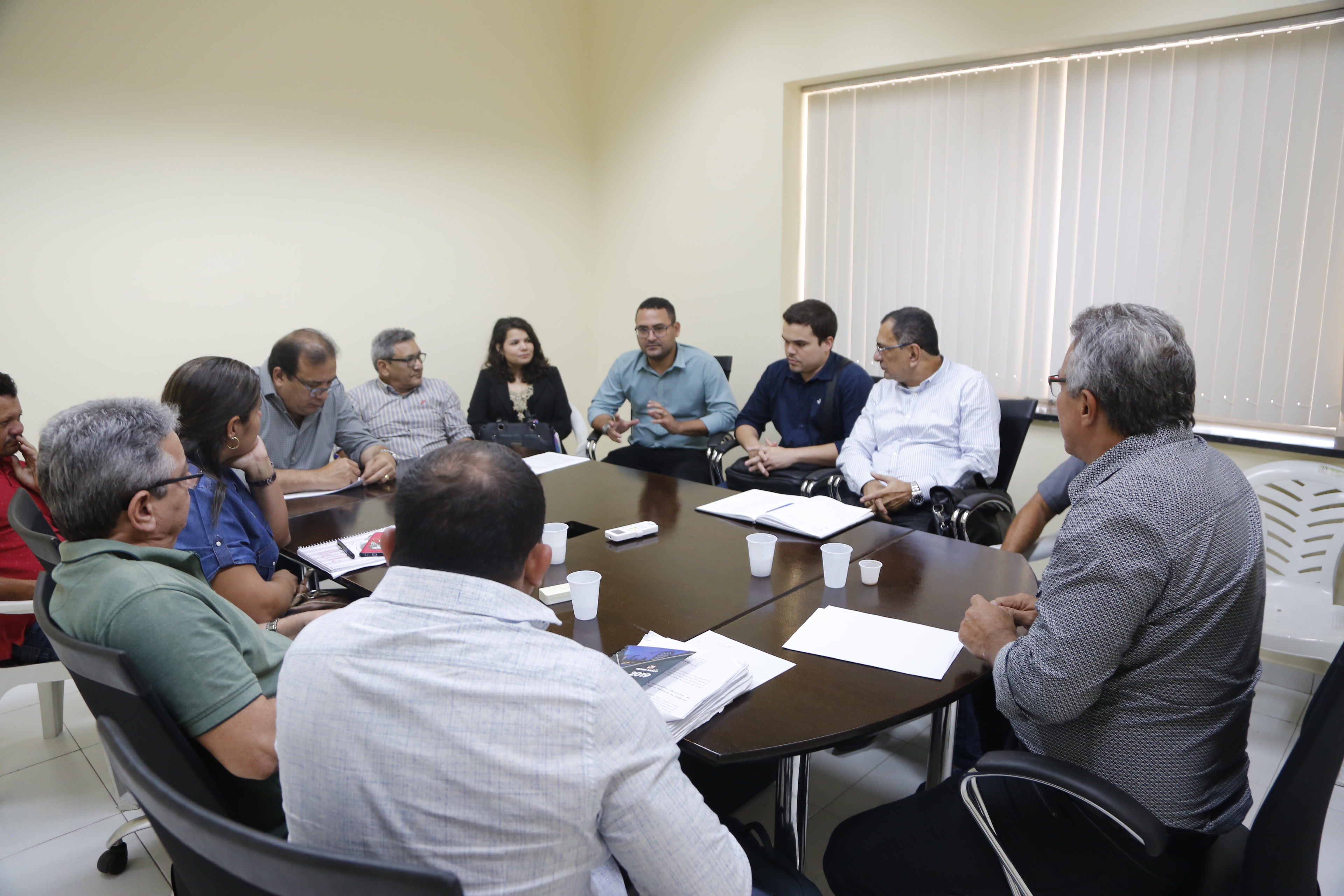 Secretarias municipais apresentam projeto sobre destinação dos resíduos do açaí