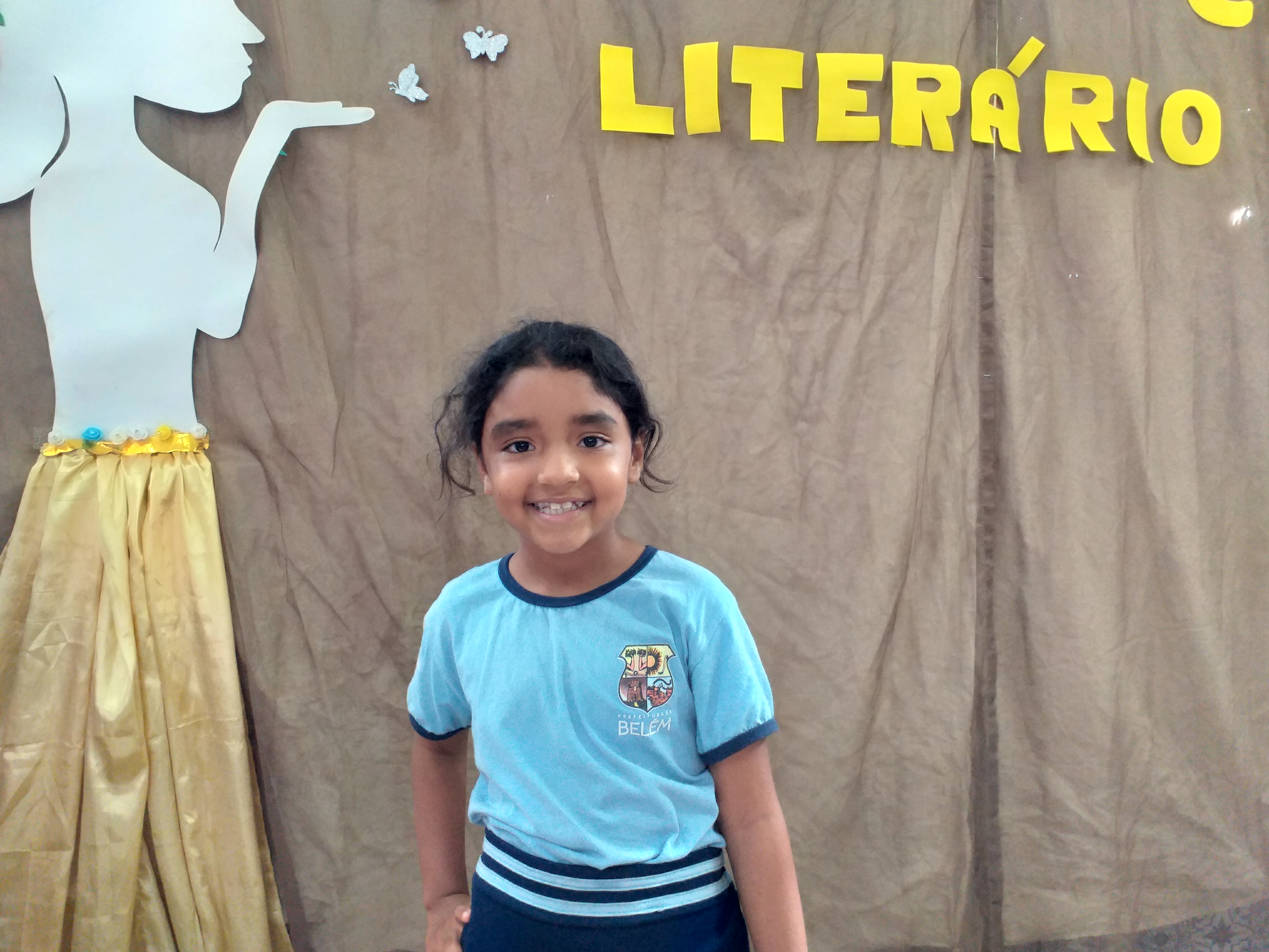 Alunos da escola municipal Maria Madalena Raad participam de evento literário 
