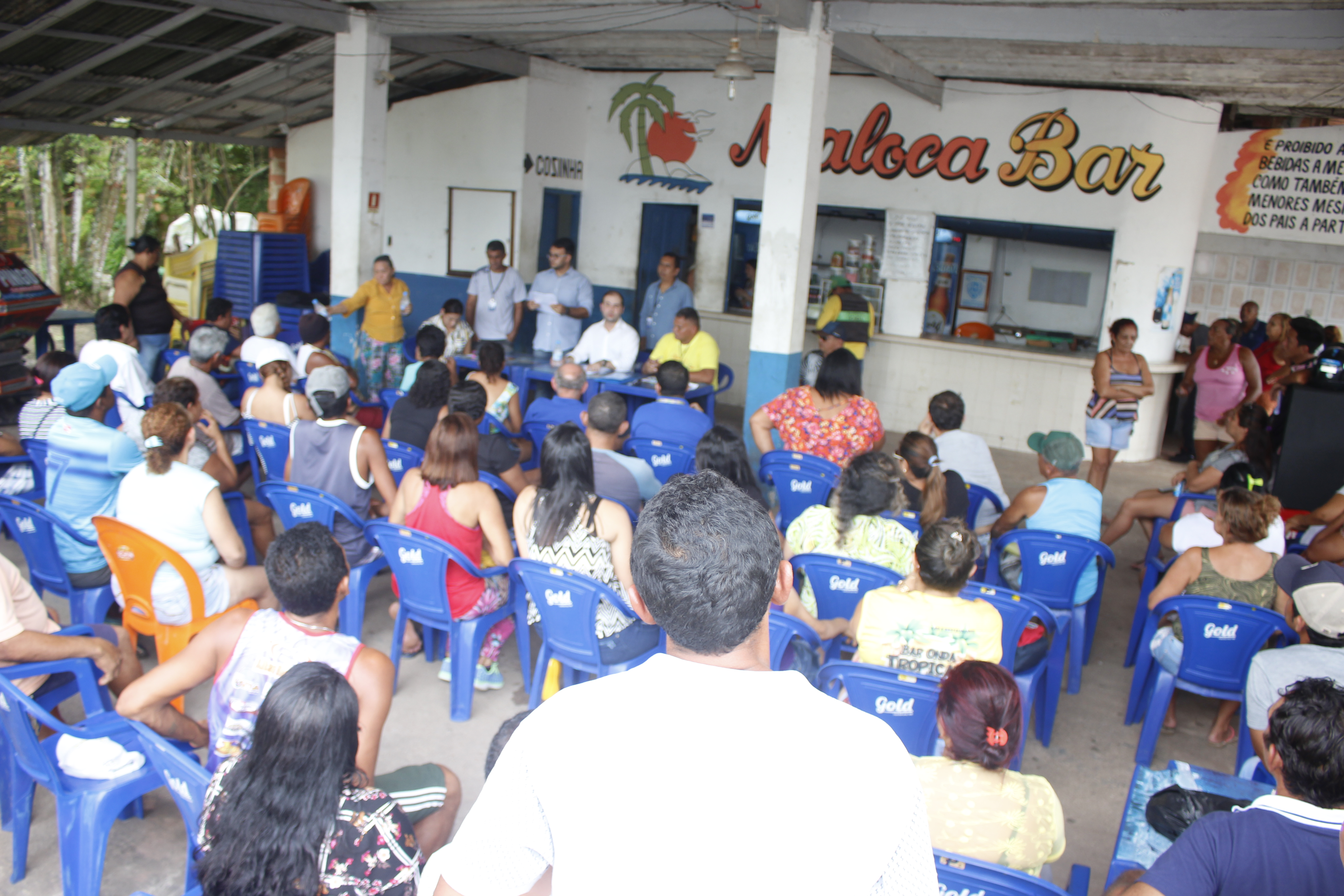 Prefeitura promove reunião de planejamento com comerciantes de Outeiro