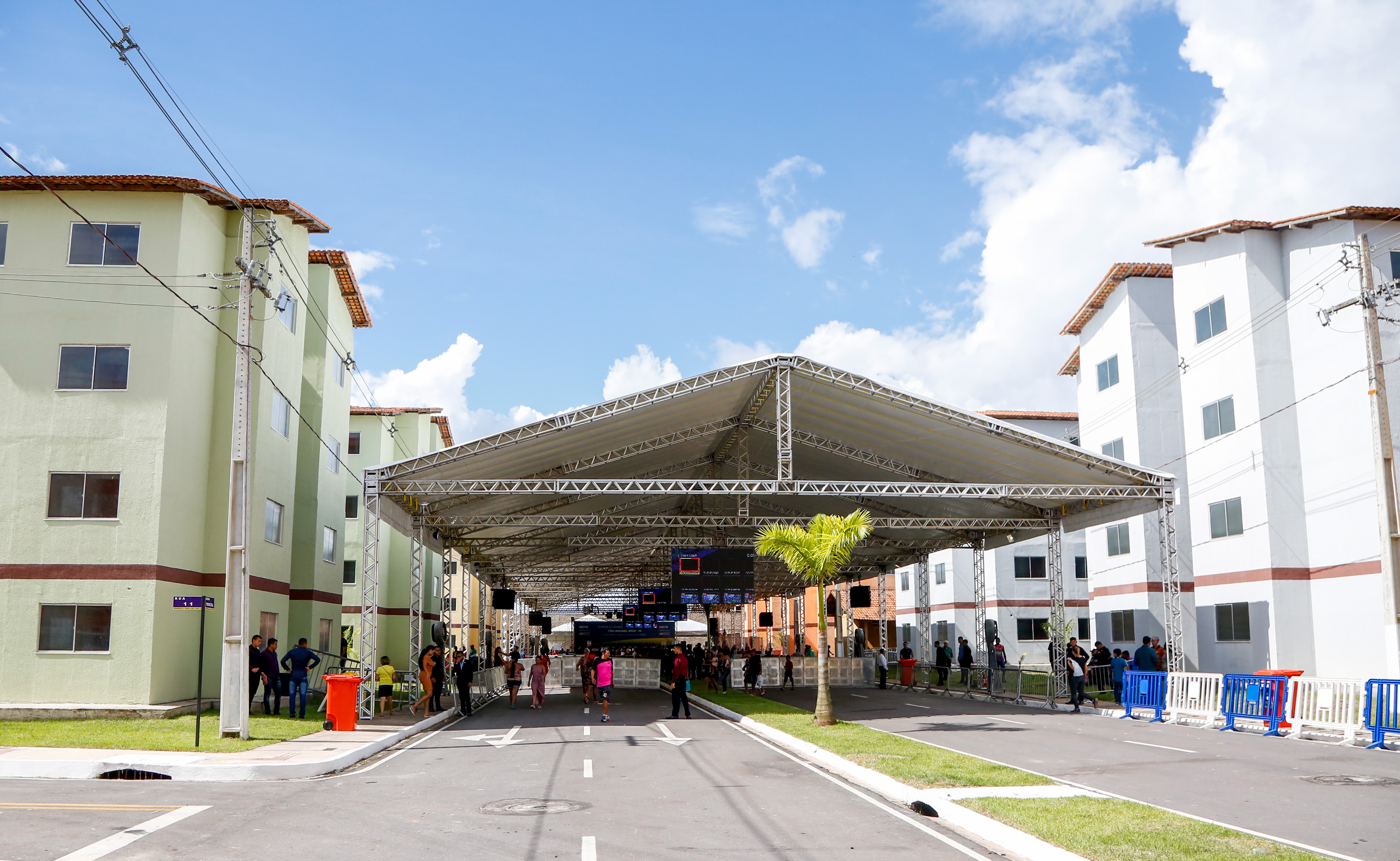Contemplados do residencial Quinta dos Paricás recebem as chaves das unidades habitacionais