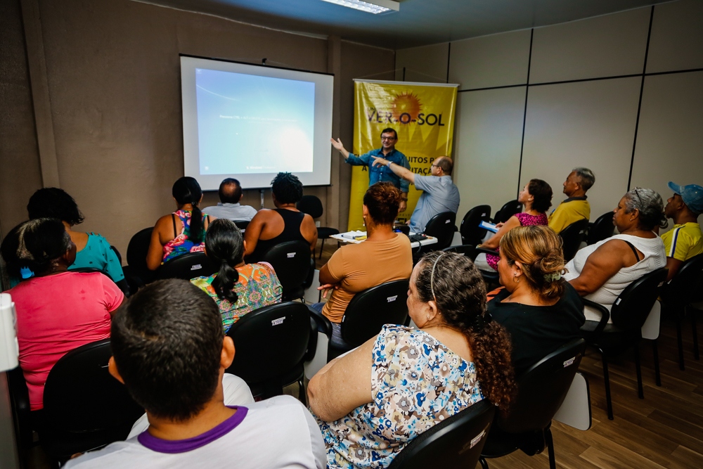 Prefeitura de Belém promove capacitação profissional para boieiras da capital