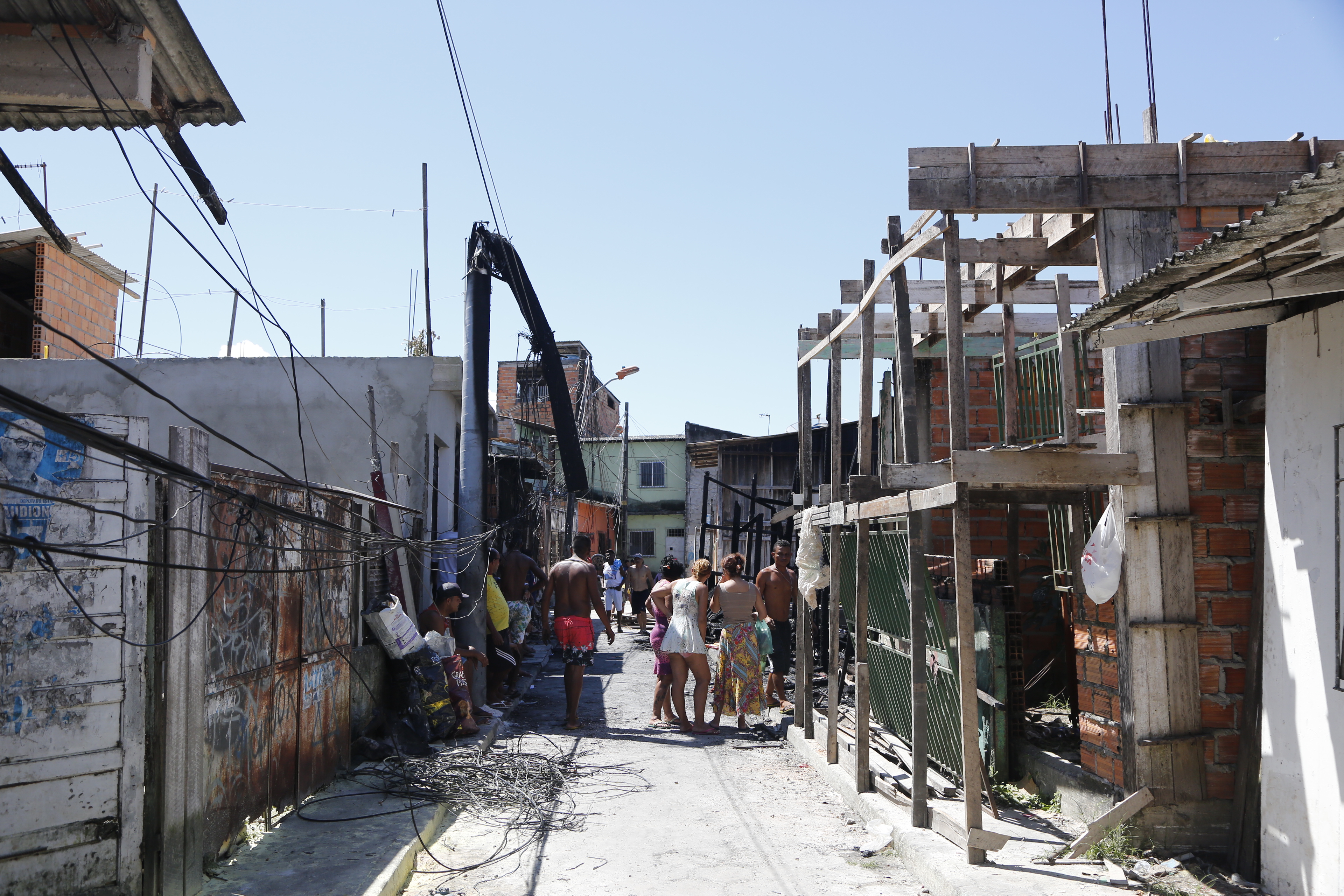Prefeitura de Belém presta auxílio às famílias vítimas de incêndio no bairro do Guamá
