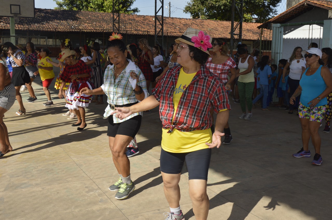 Festa do Idoso e ações terapêuticas juninas contagiam usuários dos serviços de saúde