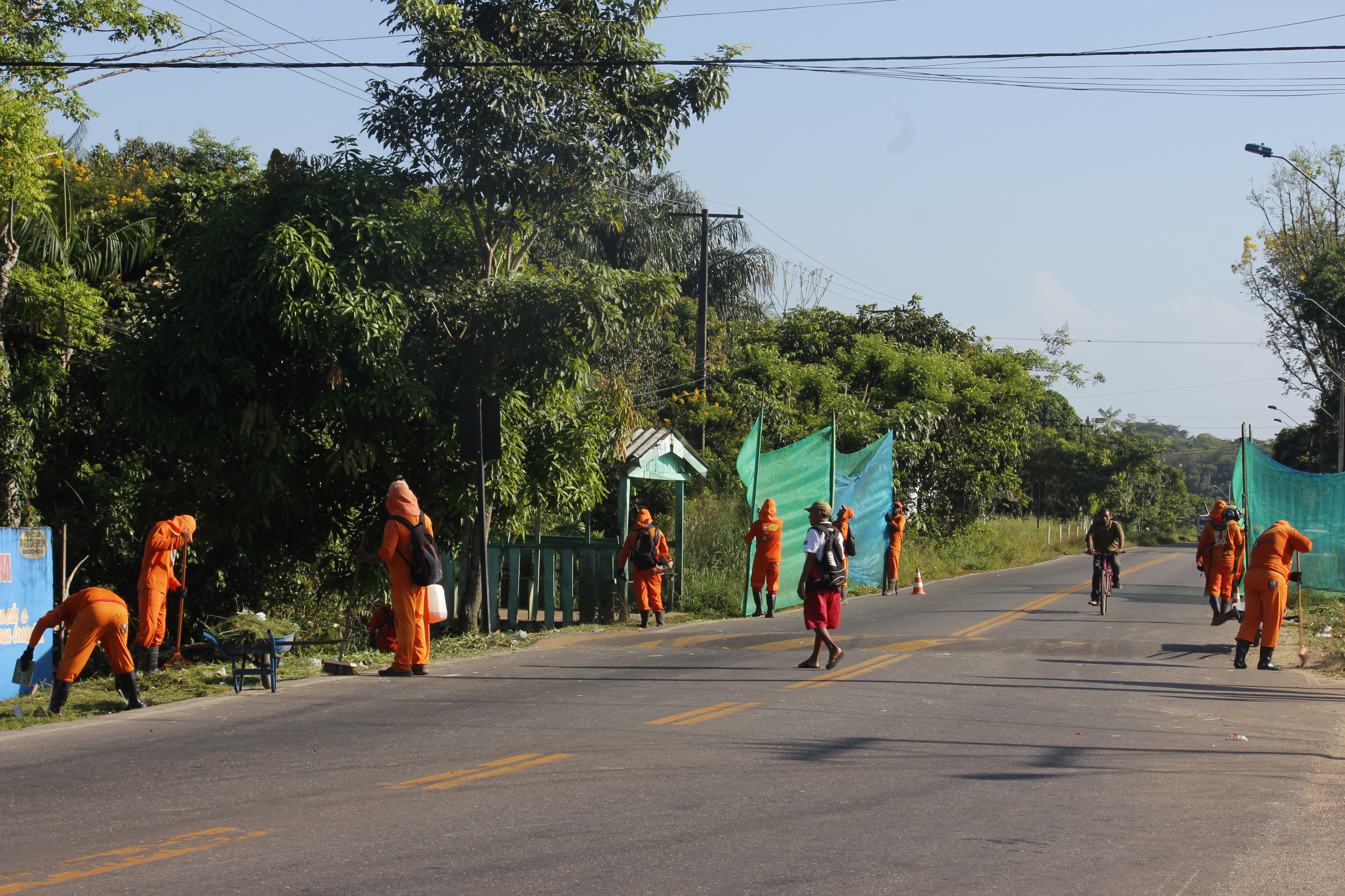 Prefeitura intensifica serviços de limpeza e manutenção em diversos pontos de Outeiro e Cotijuba
