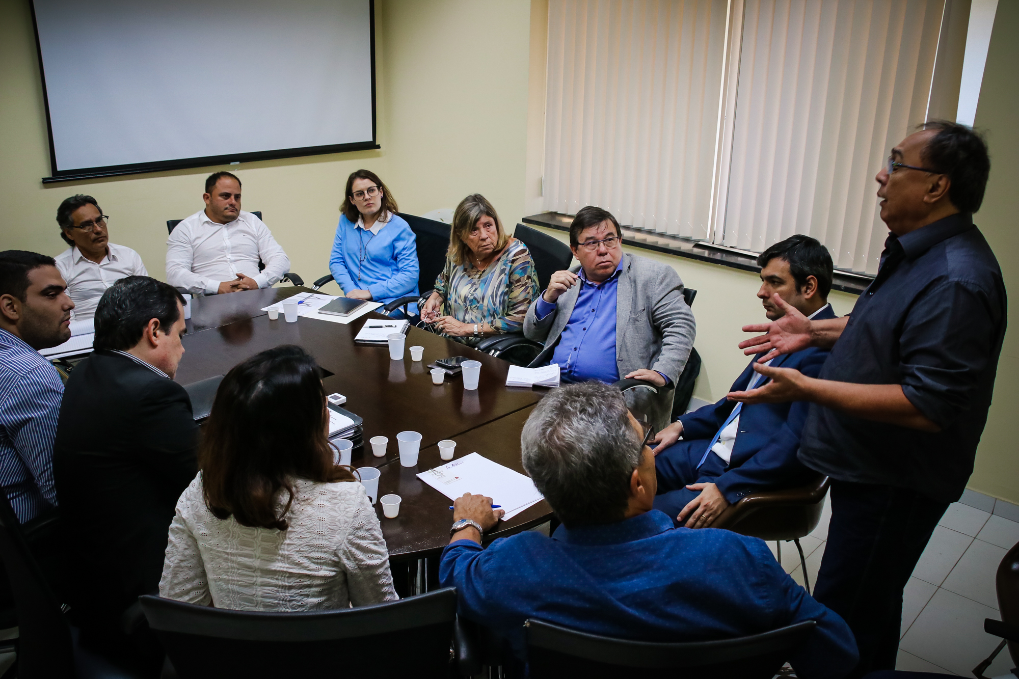 Reunião de trabalho discute a elaboração do Plano Municipal de Saneamento Básico