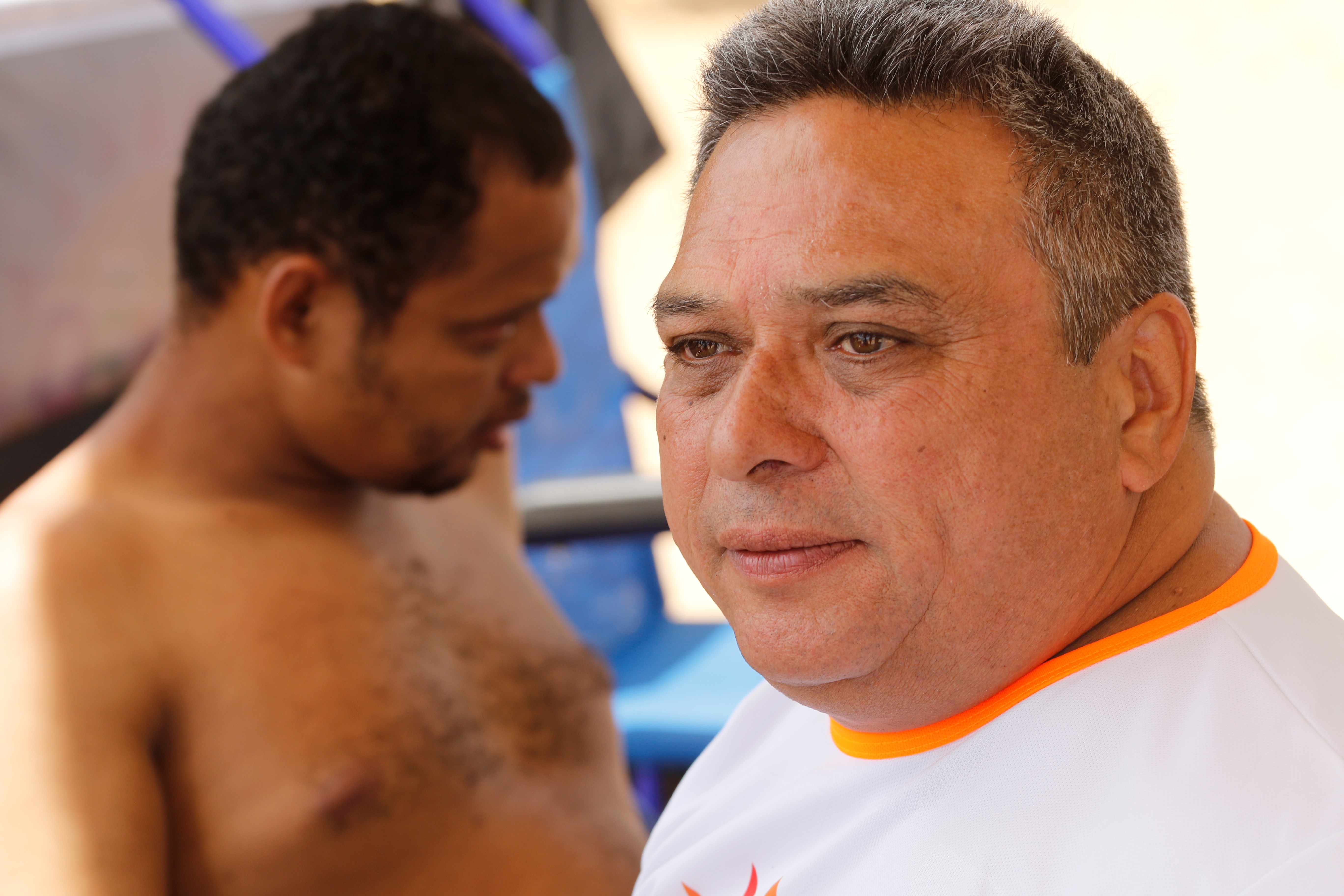 Praia Acessível garante banho de rio para pessoas com deficiência e mobilidade reduzida