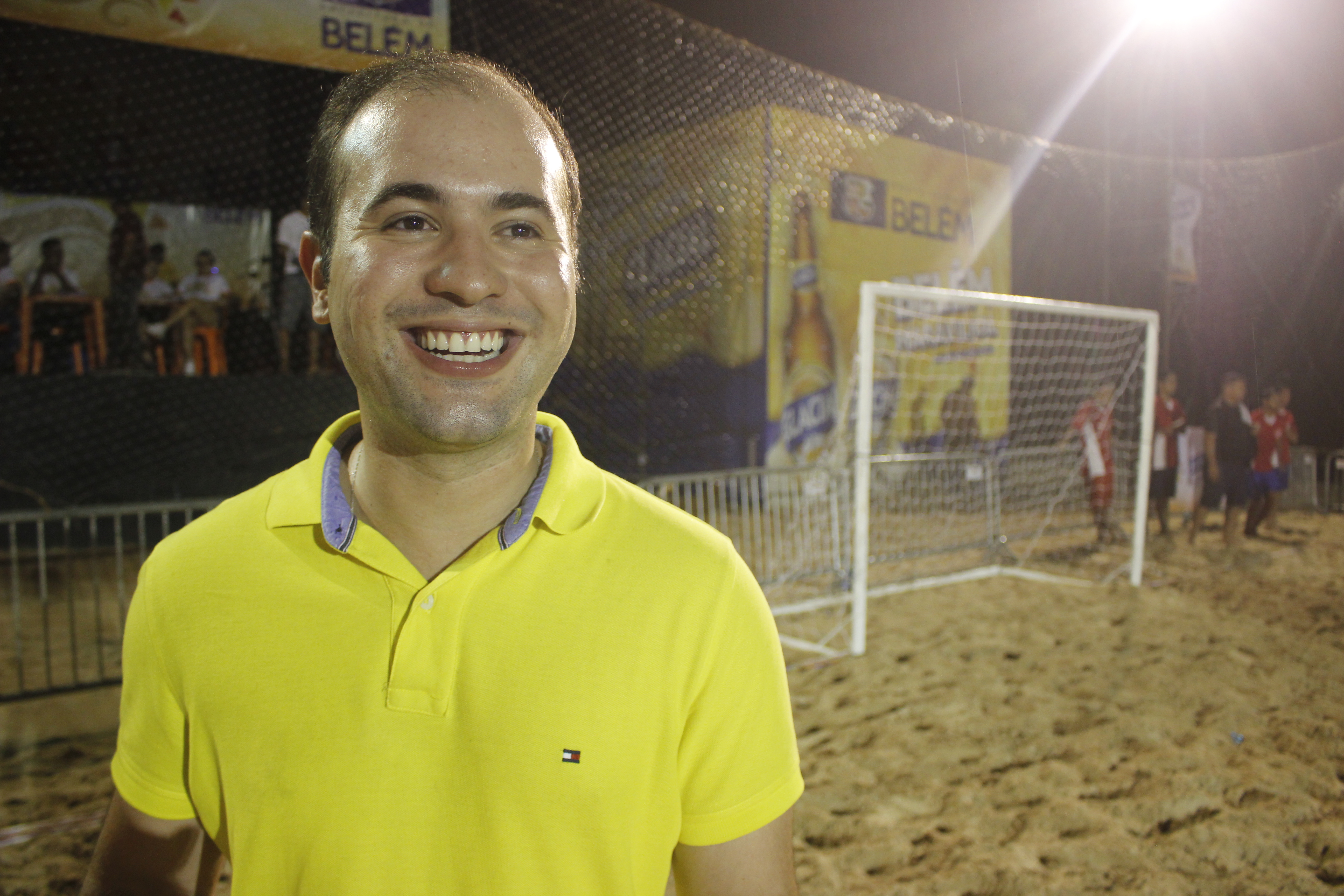 Torneio de futebol na praia Grande anima noites de verão em Outeiro