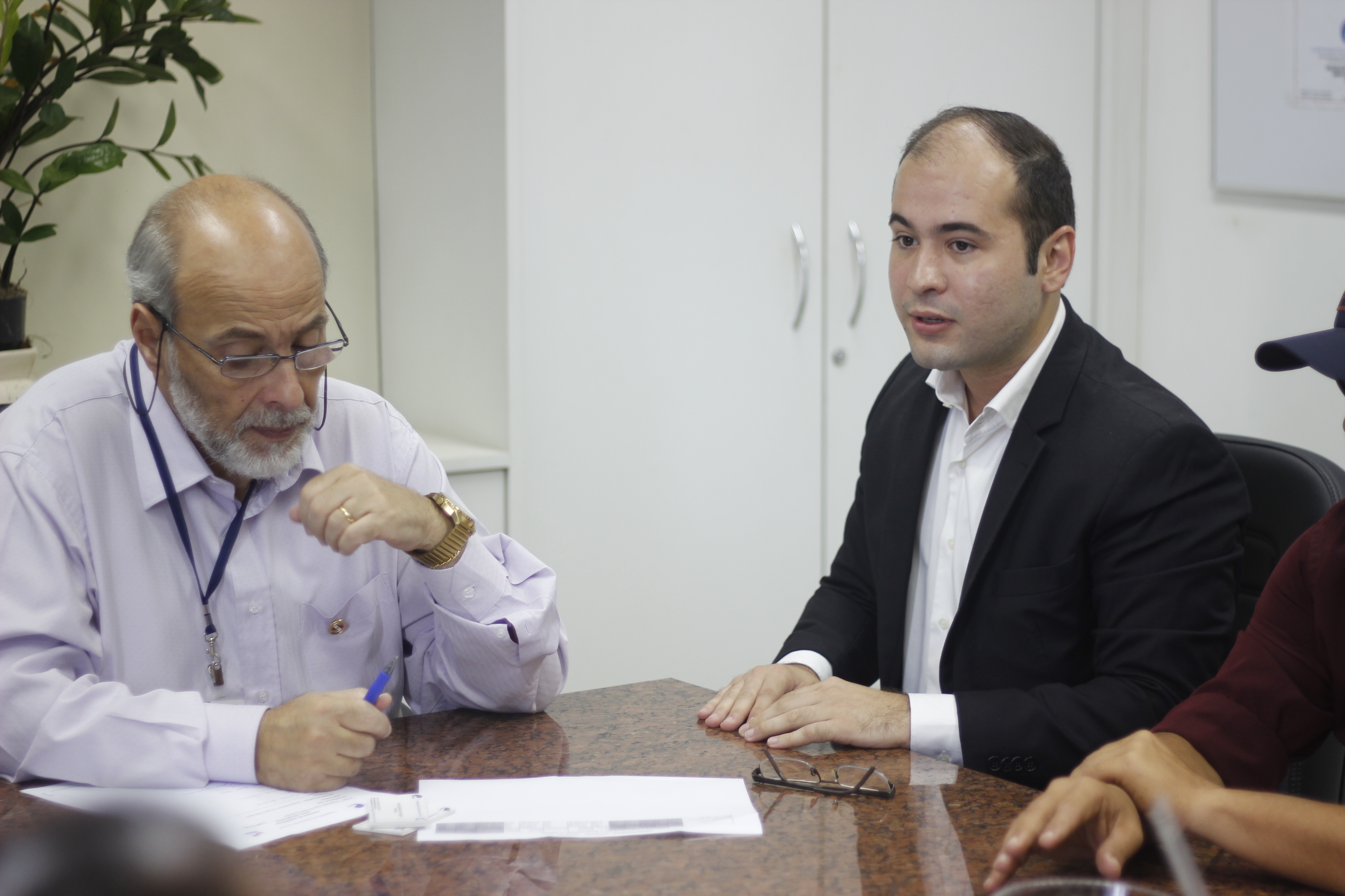 Prefeitura de Belém cobra soluções sobre a falta de água tratada em Outeiro