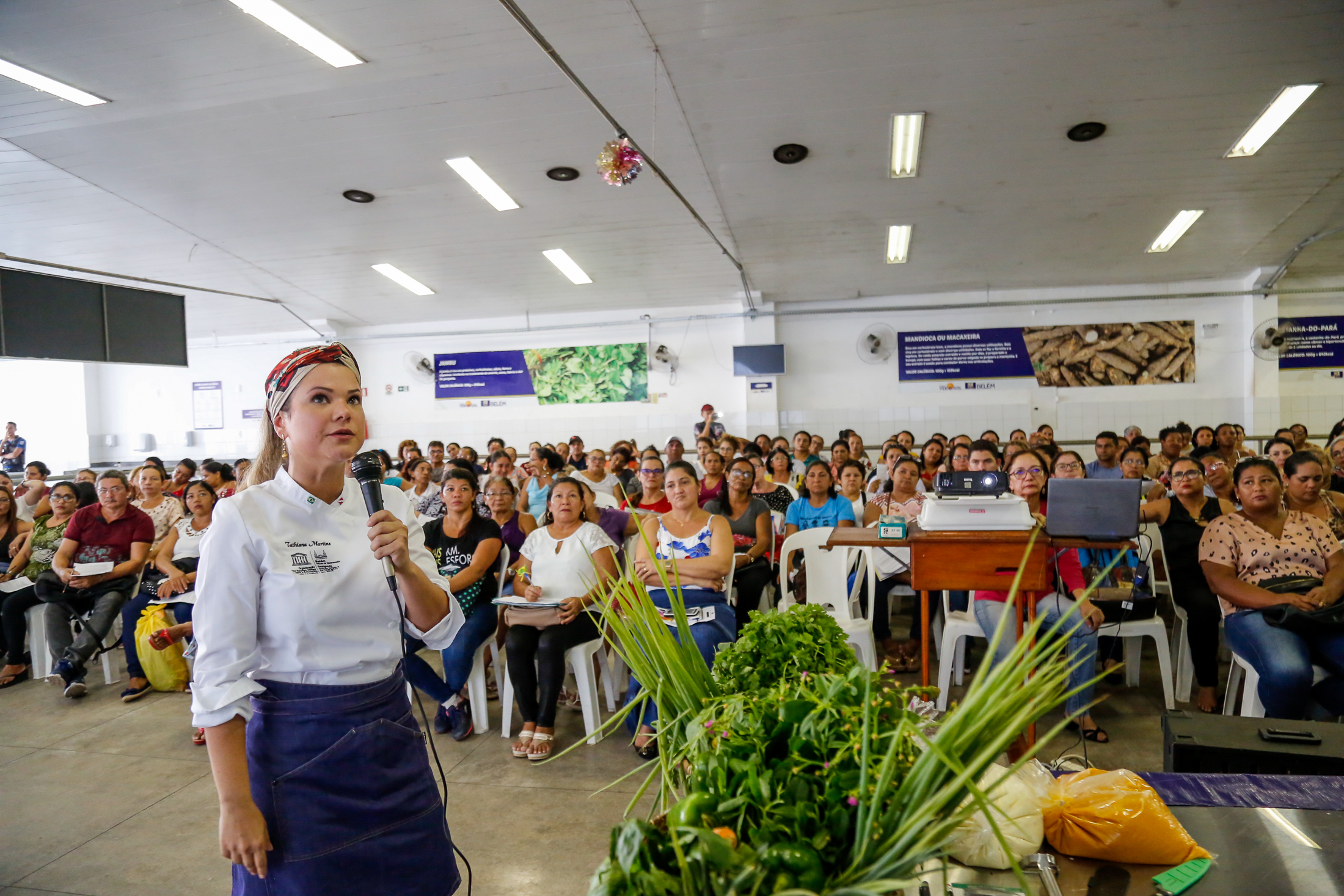 Mais de 600 merendeiras participam de curso de gastronomia