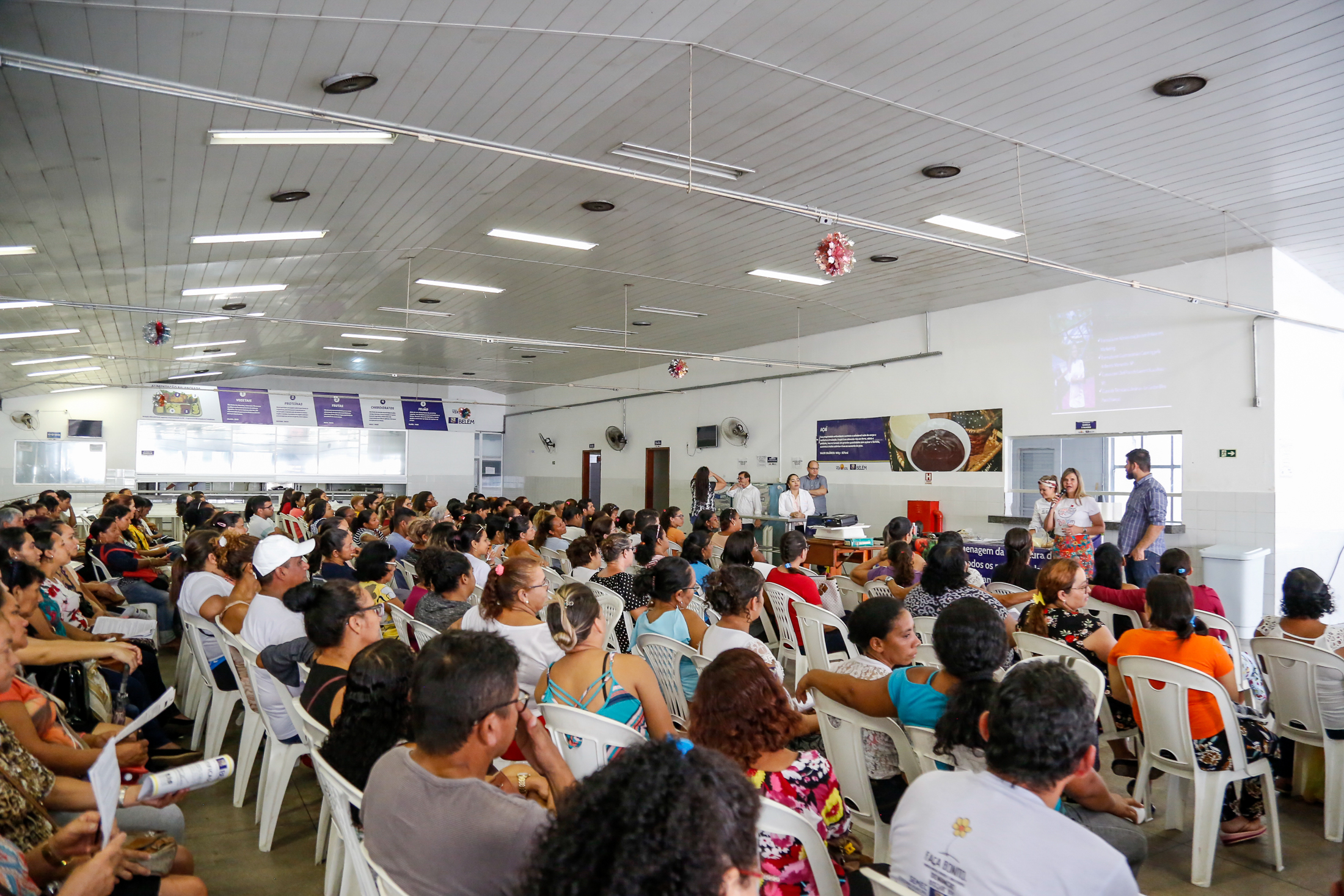 Mais de 600 merendeiras participam de curso de gastronomia