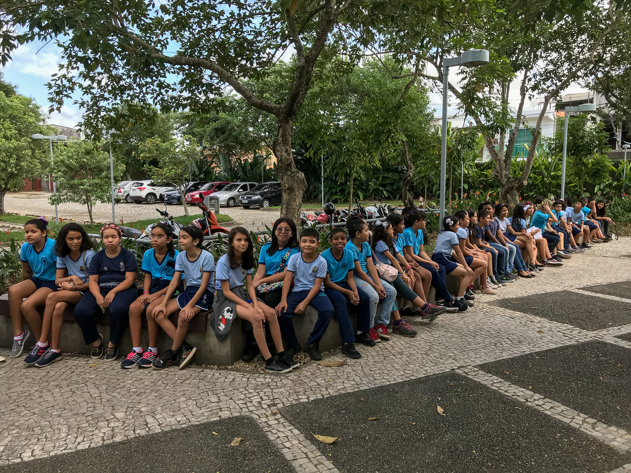 Diversão e aprendizagem marcam passeio turístico de estudantes da rede municipal