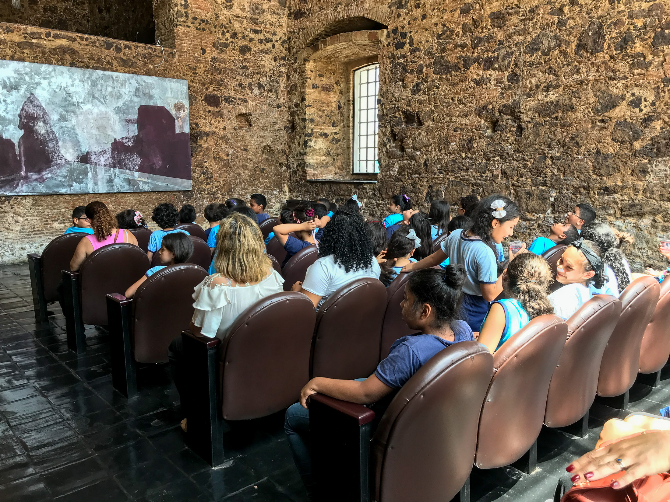 Diversão e aprendizagem marcam passeio turístico de estudantes da rede municipal