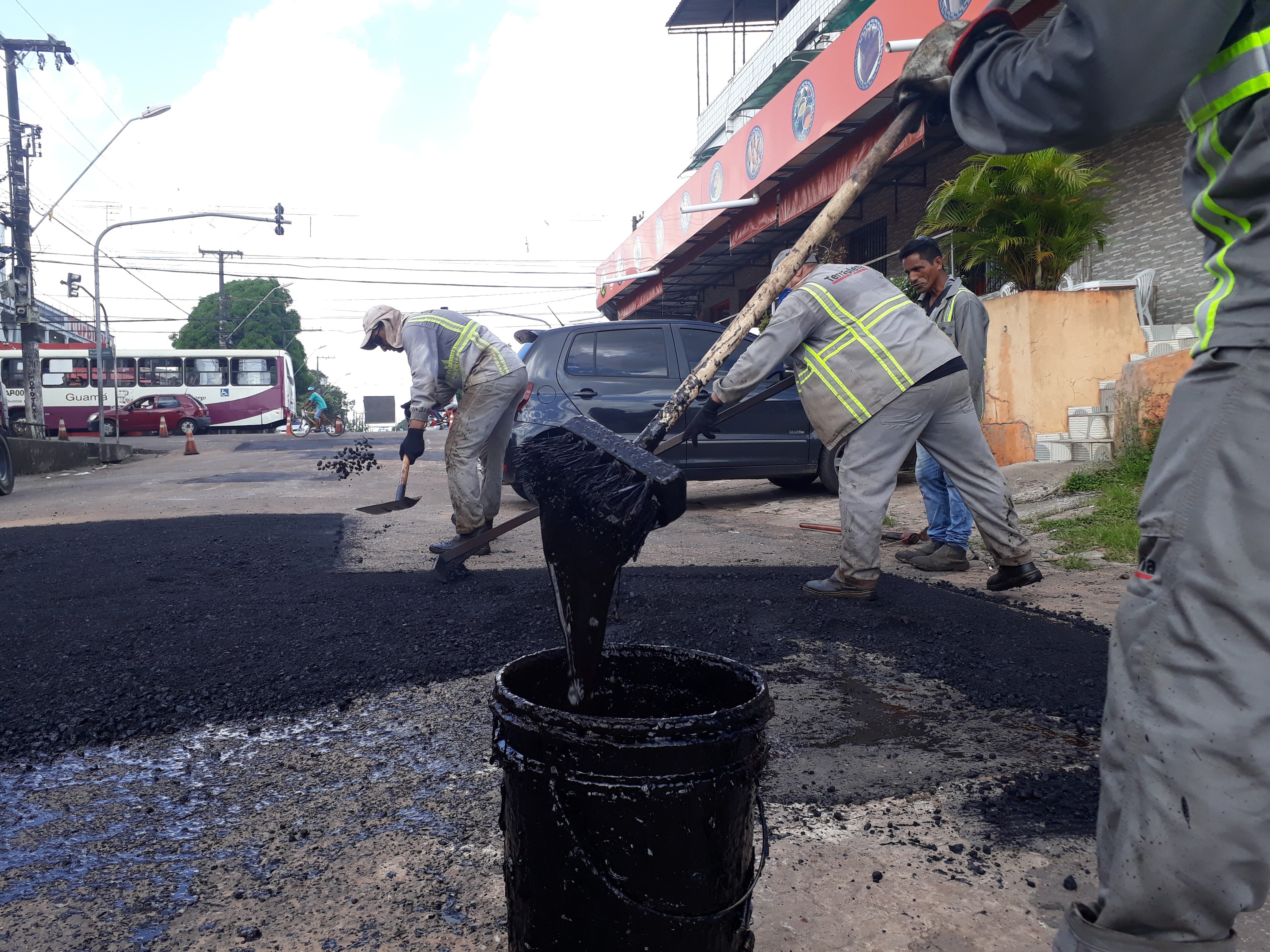 Prefeitura intensifica trabalhos de saneamento e pavimentação em Icoaraci 