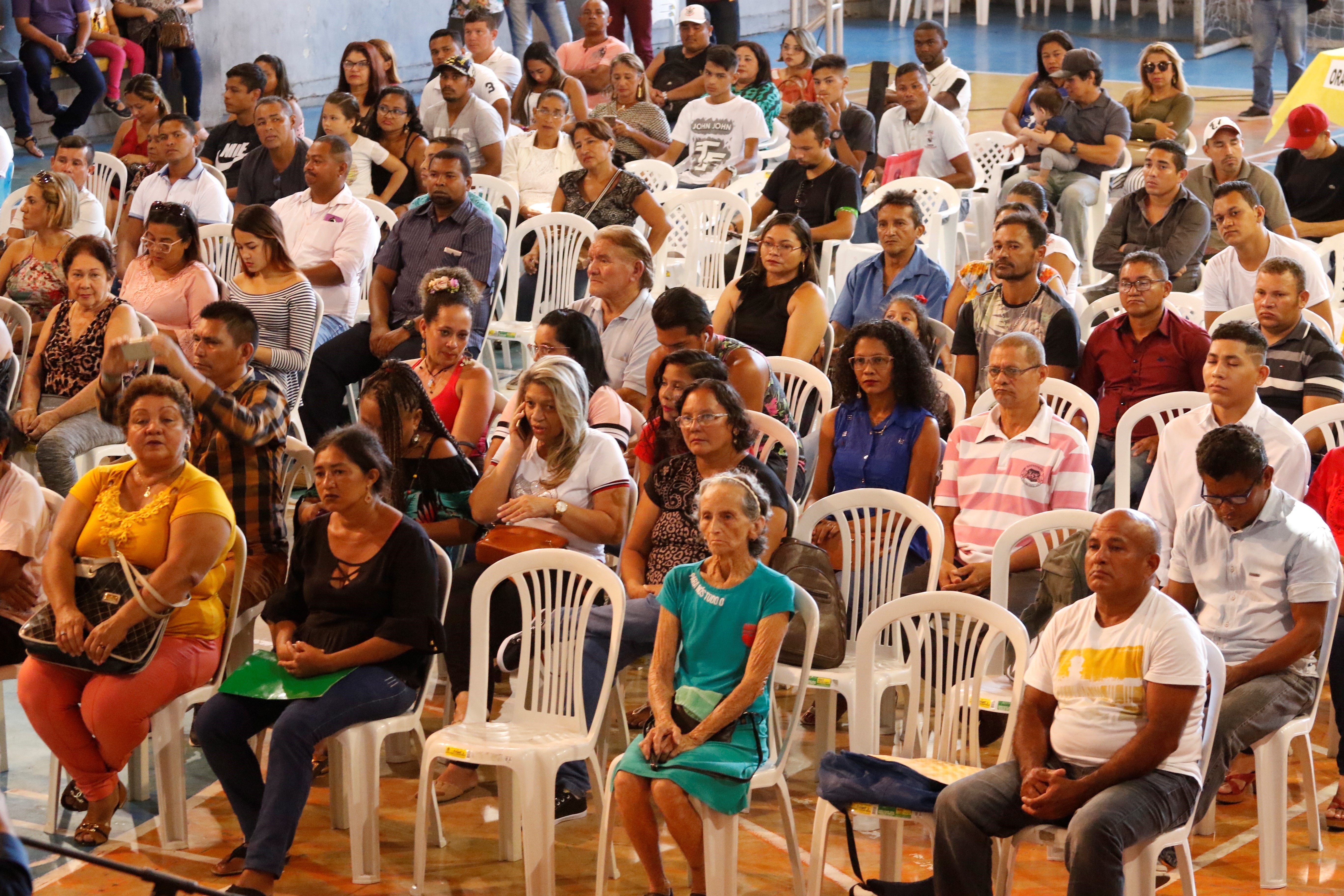 Prefeitura entrega certificados de qualificação a mais de 600 jovens e adultos