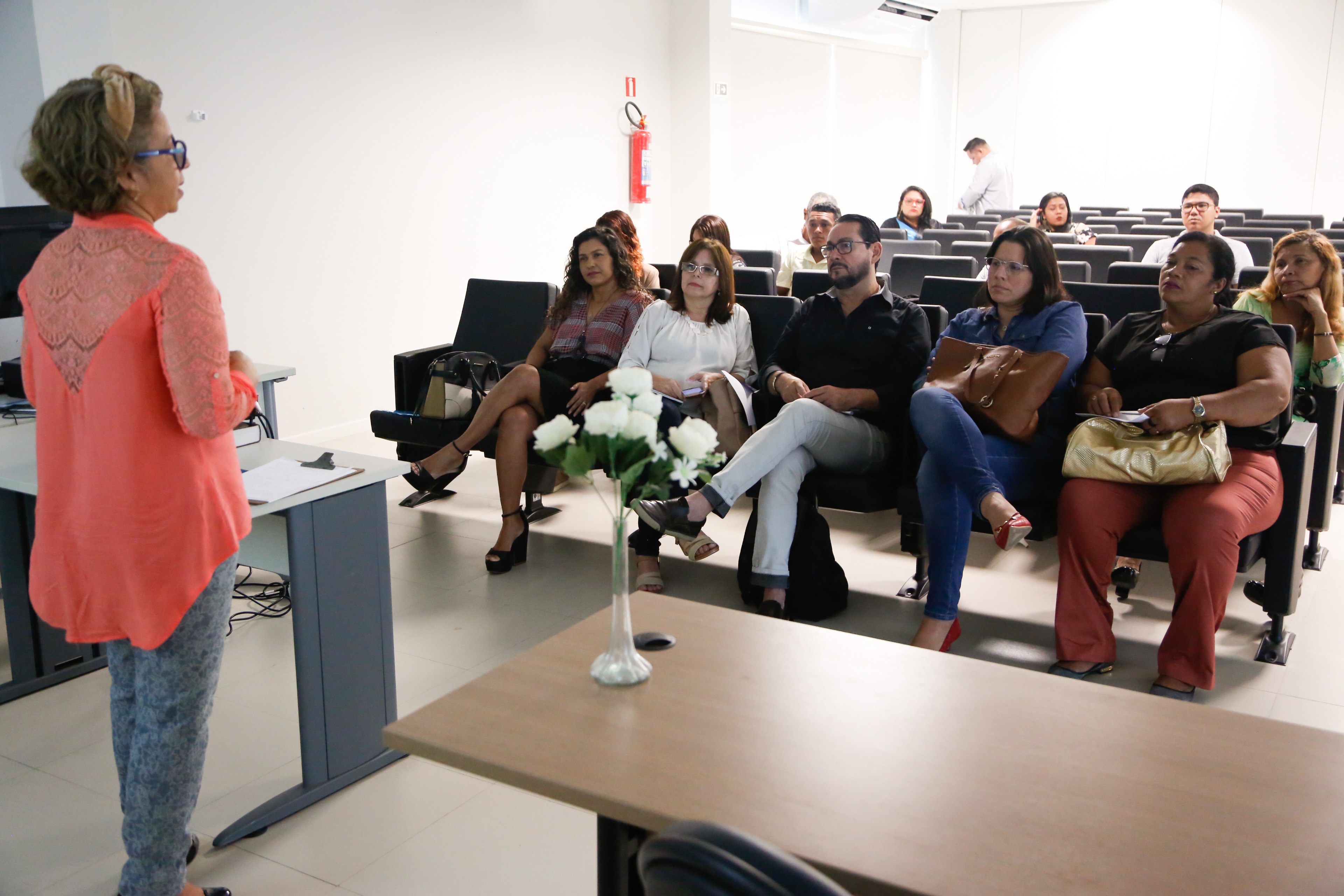 Profissionais da saúde e assistência discutem formas de combate ao trabalho  infantil
