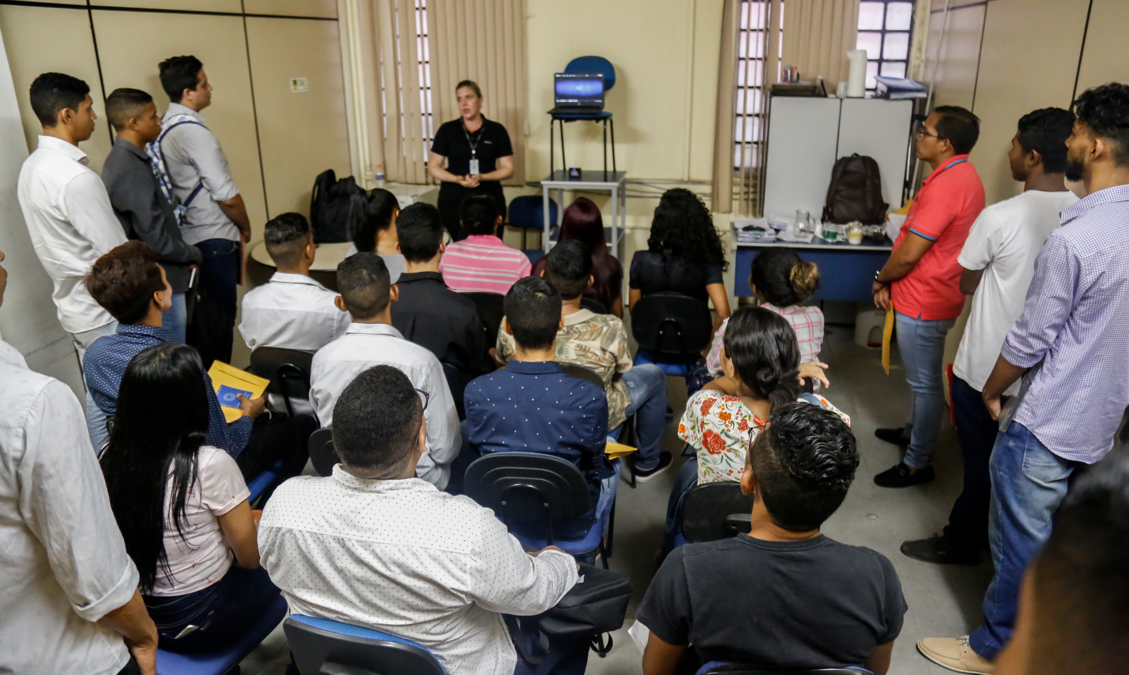 Portal do Trabalhador seleciona jovens para treinamento profissional em Curitiba 