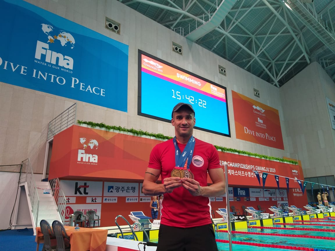 Com incentivo da Prefeitura, nadador garante medalha de ouro ao Brasil