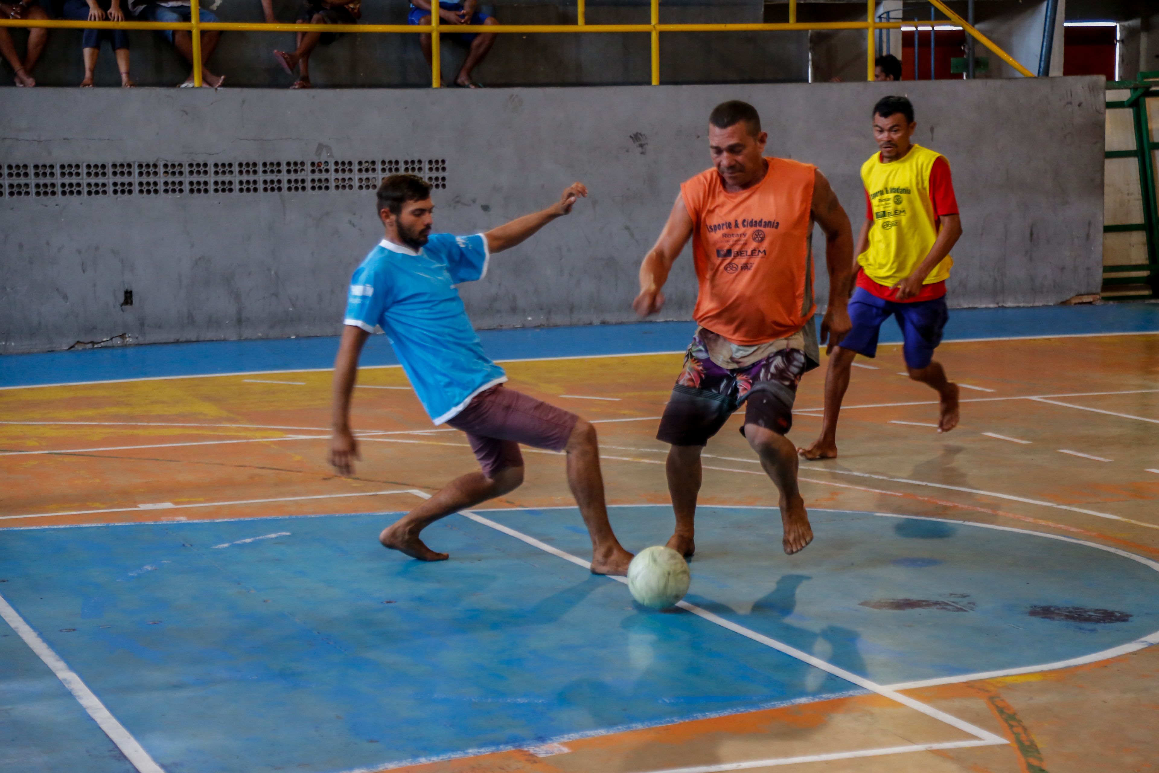 Moradores em situação de rua participam de torneio esportivo no Altino Pimenta