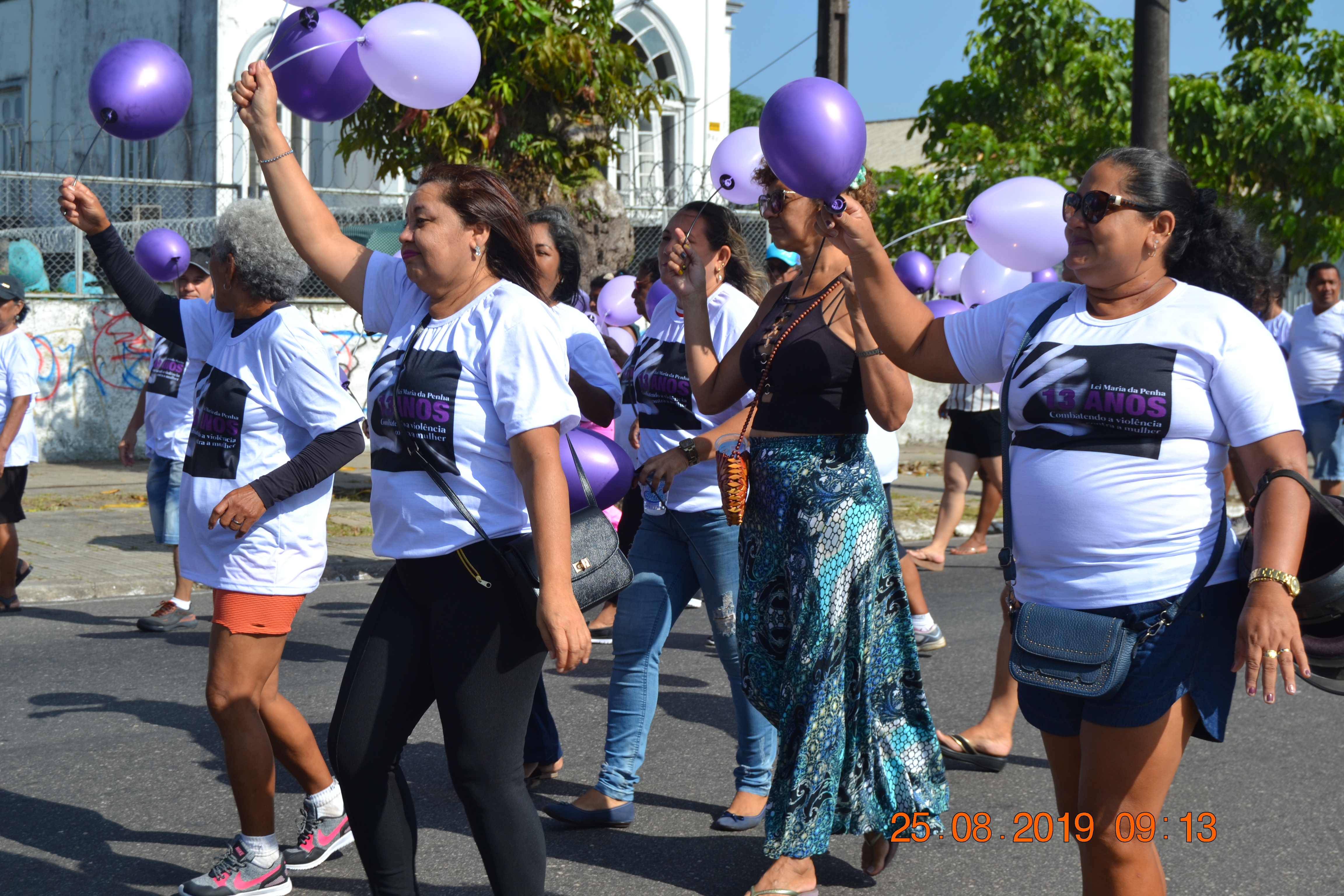 Caminhada da Paz em Icoaraci celebra 13 anos da Lei Maria da Penha