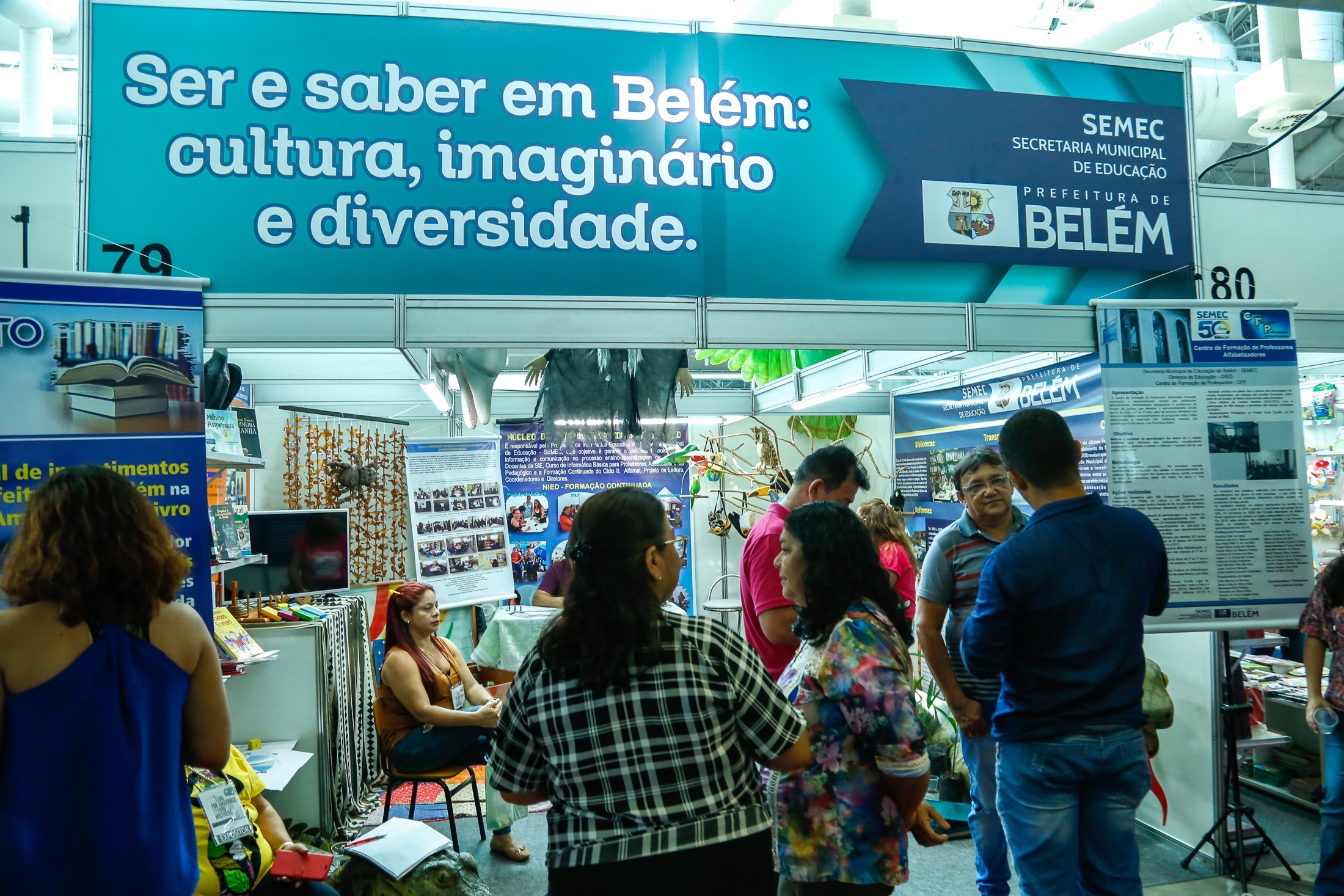 Prefeitura investe mais de R$ 700 mil em Bônus Livro para servidores da educação