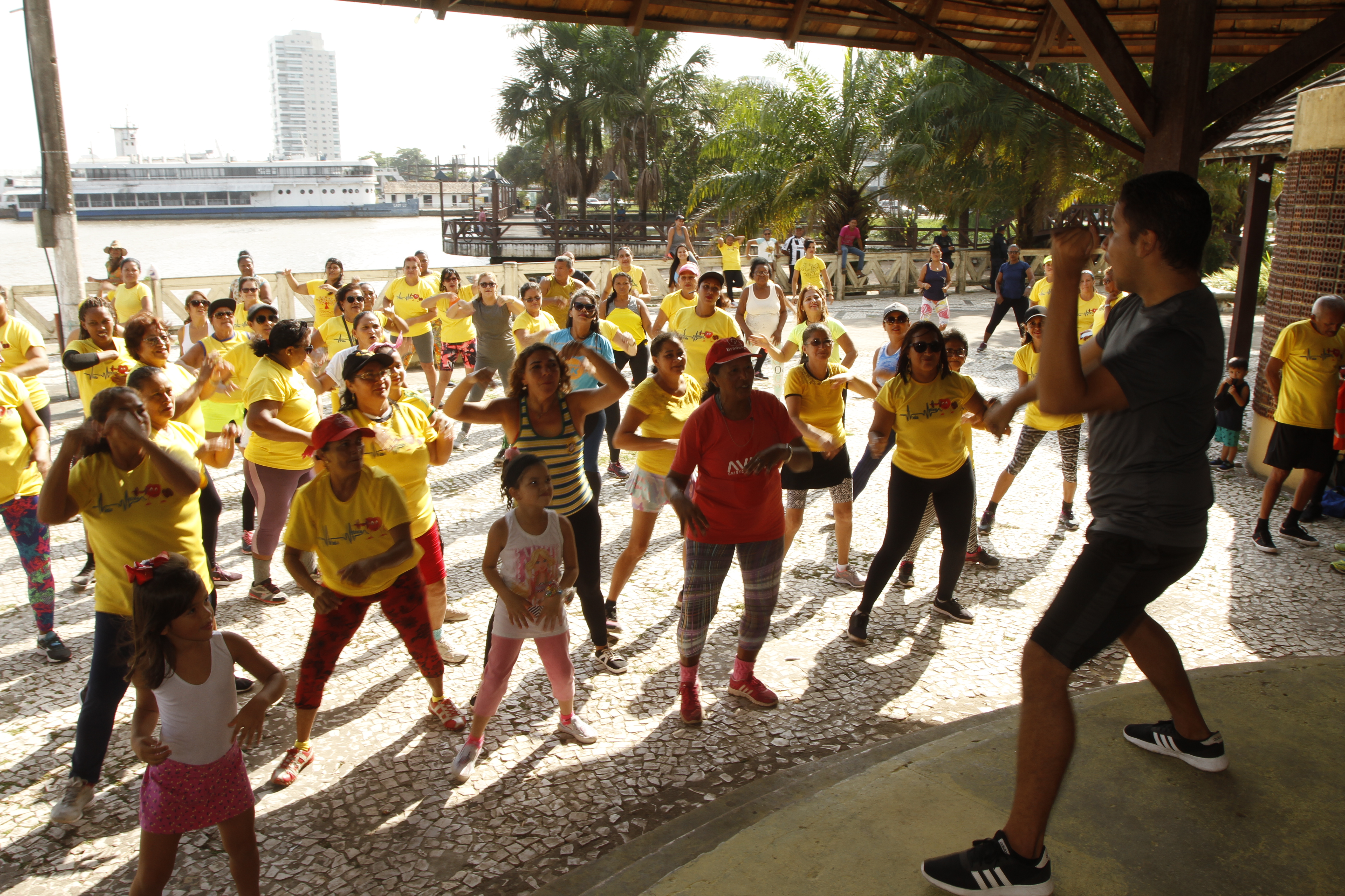 Grupo Vida Ativa comemora um ano de atividades físicas e terapêuticas