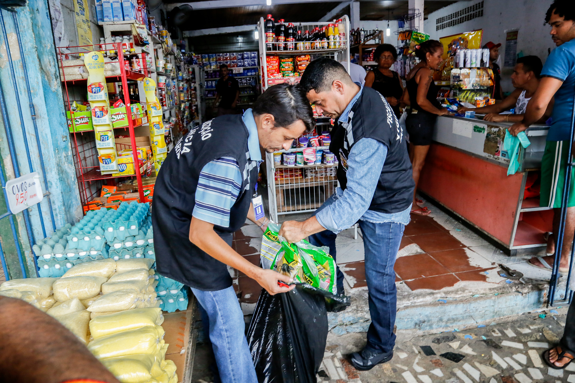 Vigilância Sanitária apreende medicamentos irregulares vendidos em feiras de Belém 