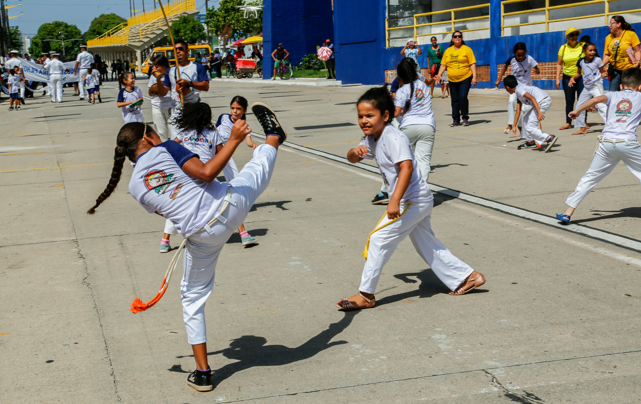 Garantia de direitos é destaque no desfile escolar de estudantes municipais 