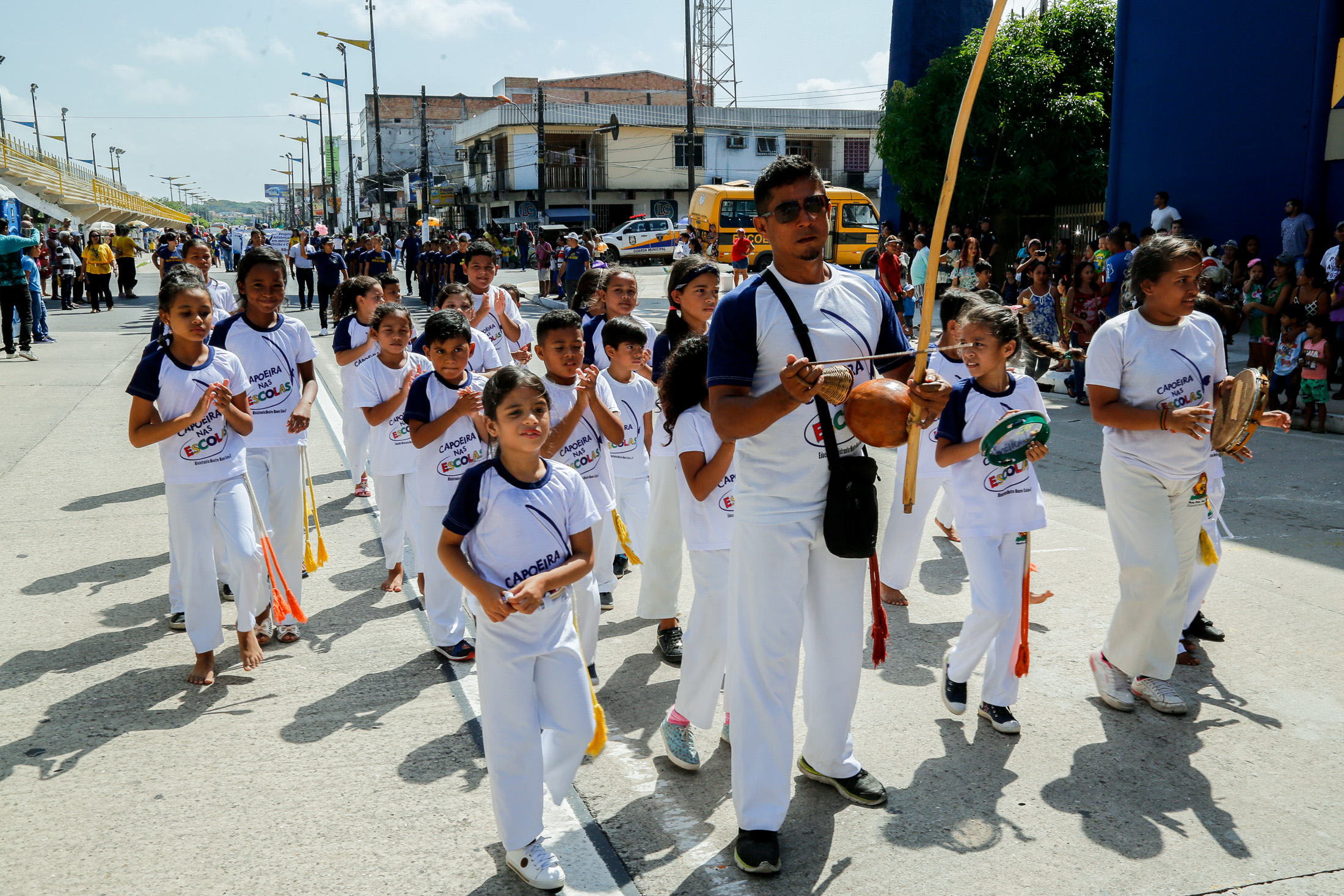 Garantia de direitos é destaque no desfile escolar de estudantes municipais 