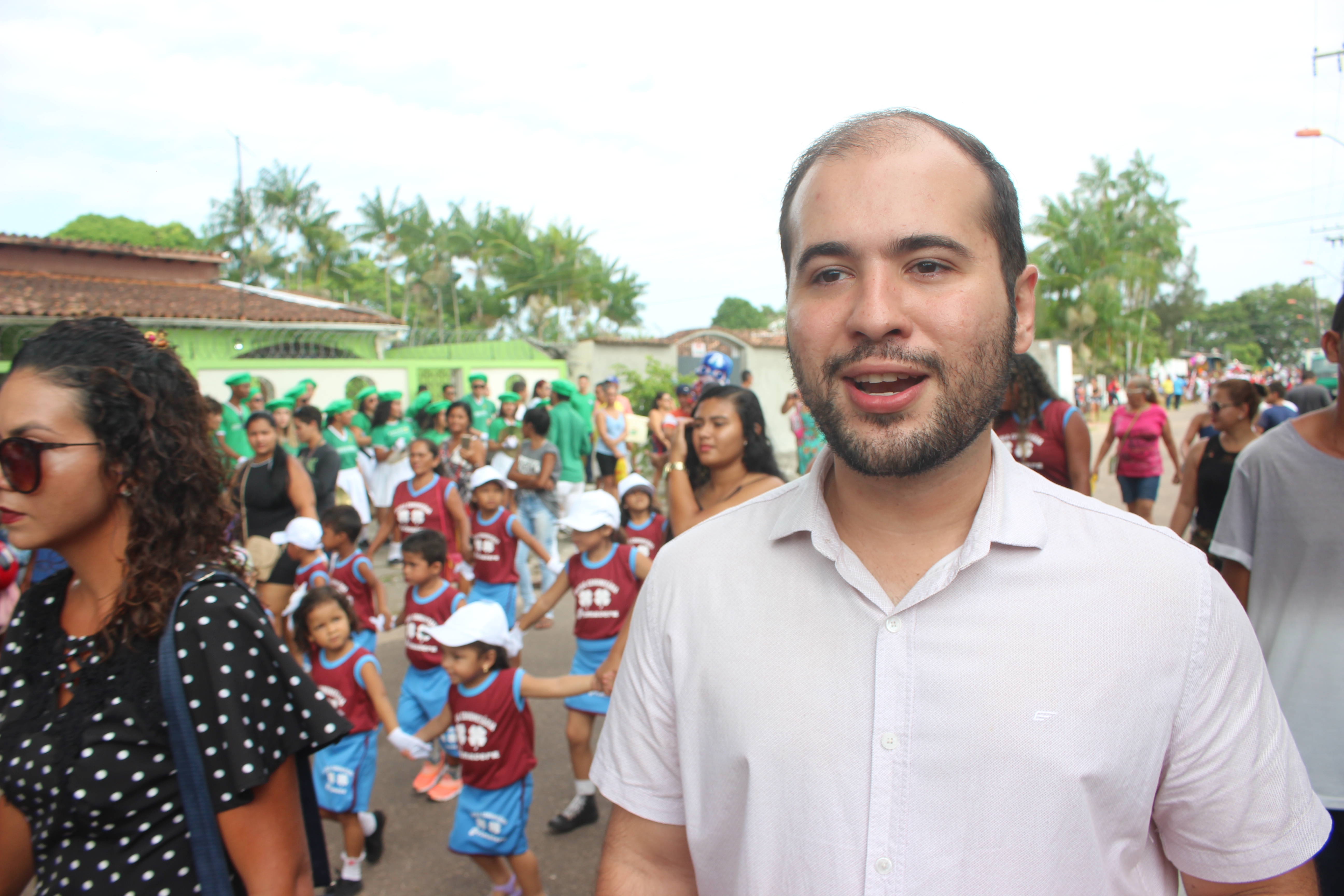 Momentos de emoção e criatividade marcam Desfile Cívico Escolar em Outeiro
