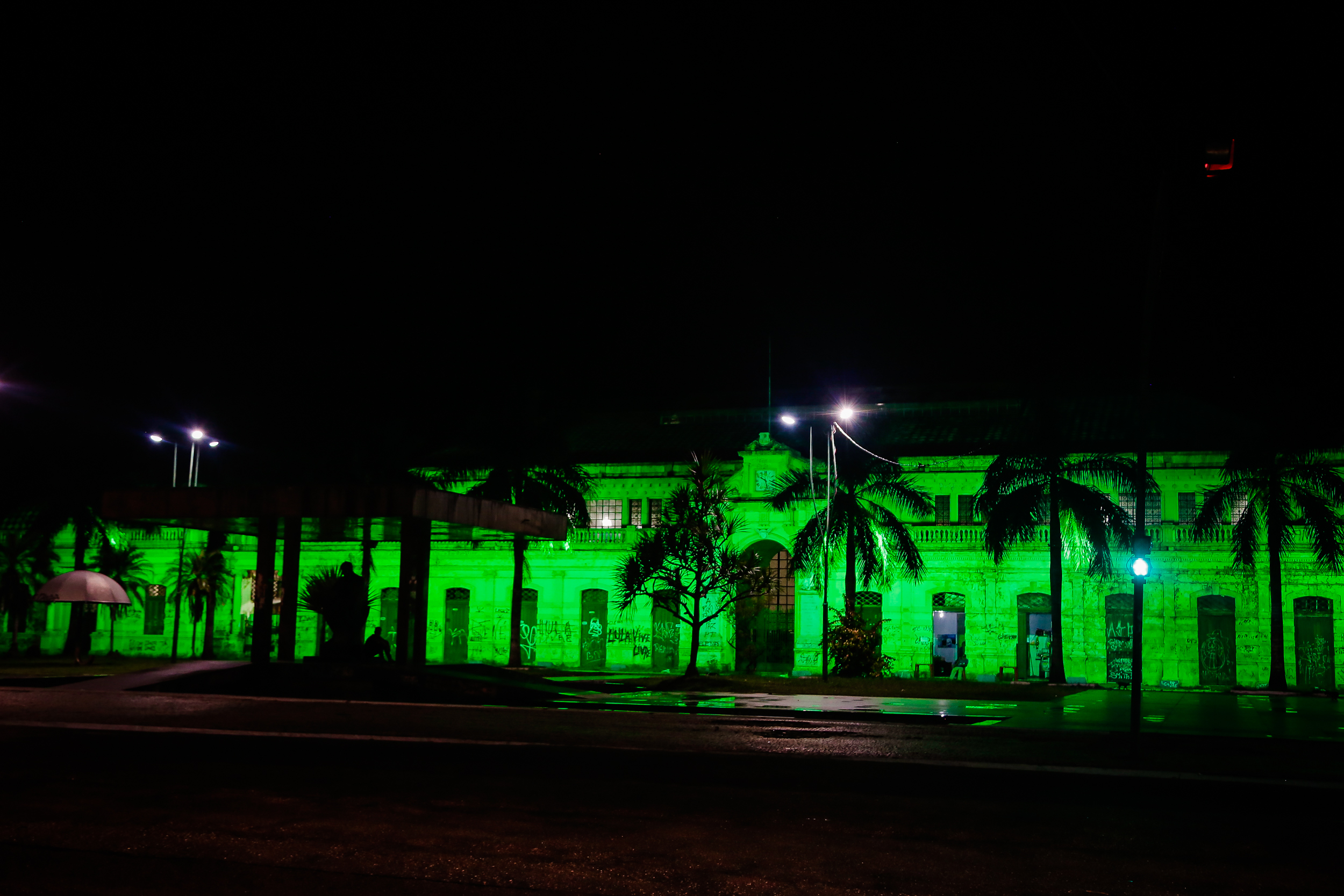 Serviços de modernização e ampliação da iluminação pública avançam na cidade