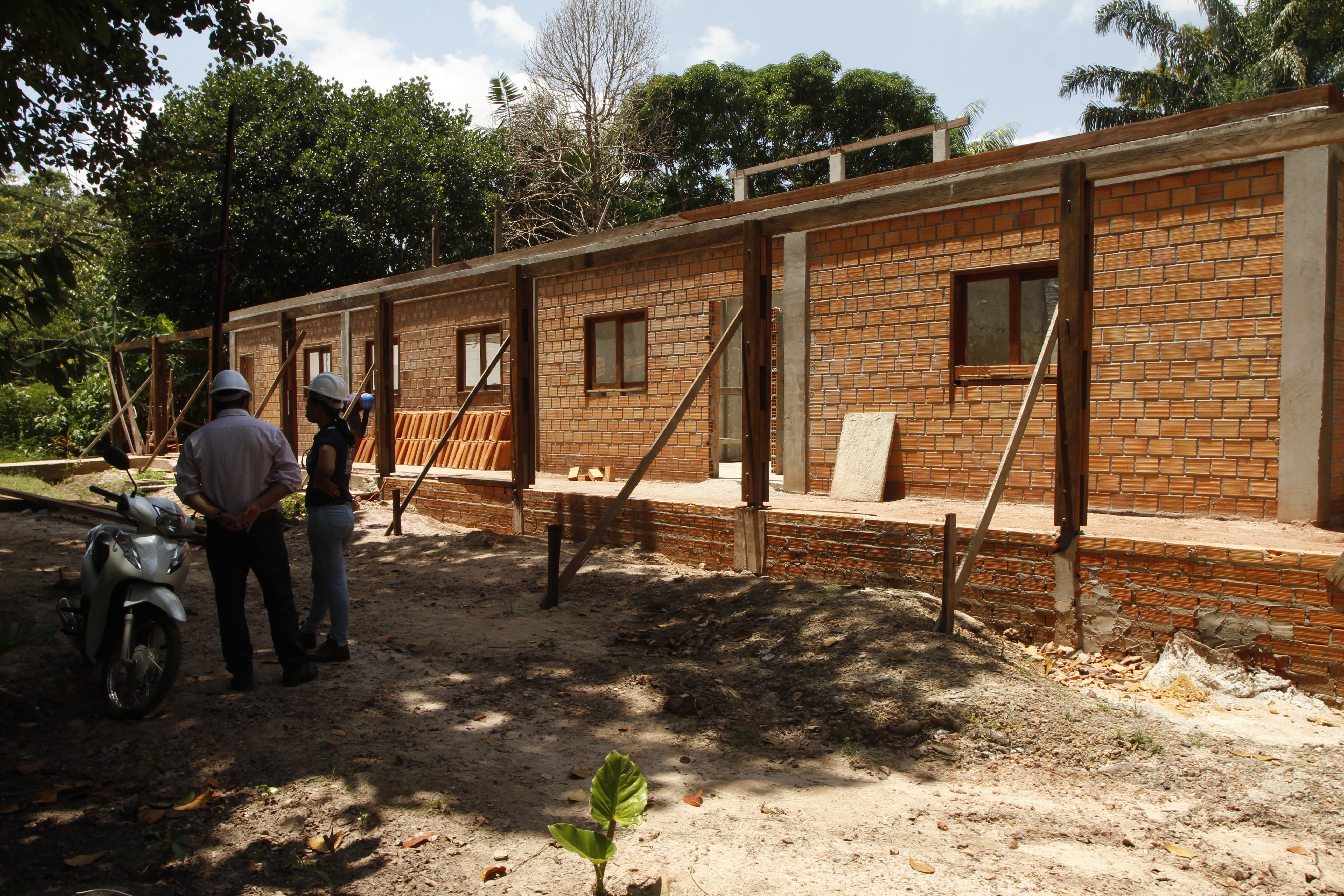 Ações de educação, economia e empreendedorismo são realizadas em Outeiro    