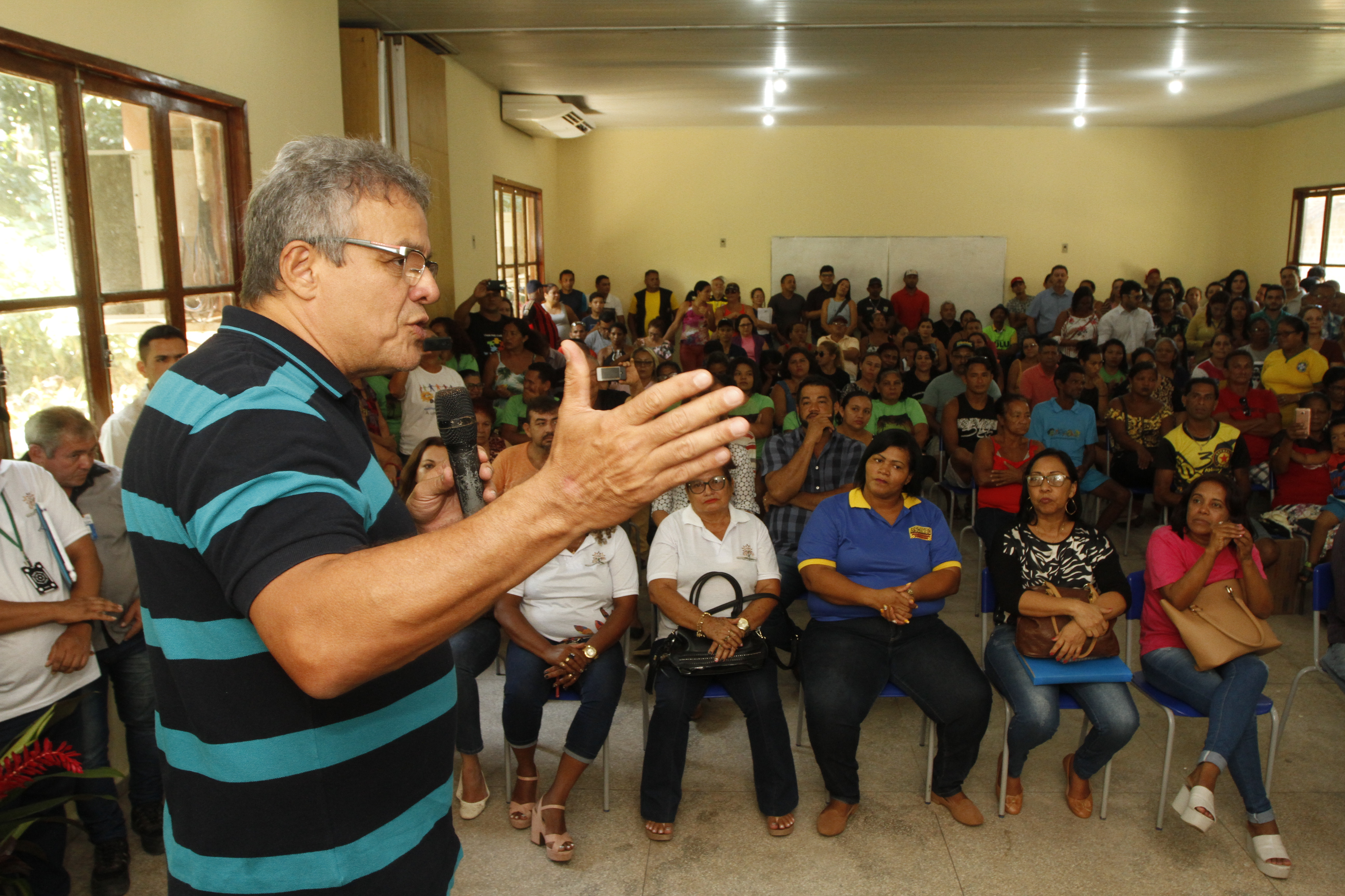 Ações de educação, economia e empreendedorismo são realizadas em Outeiro    