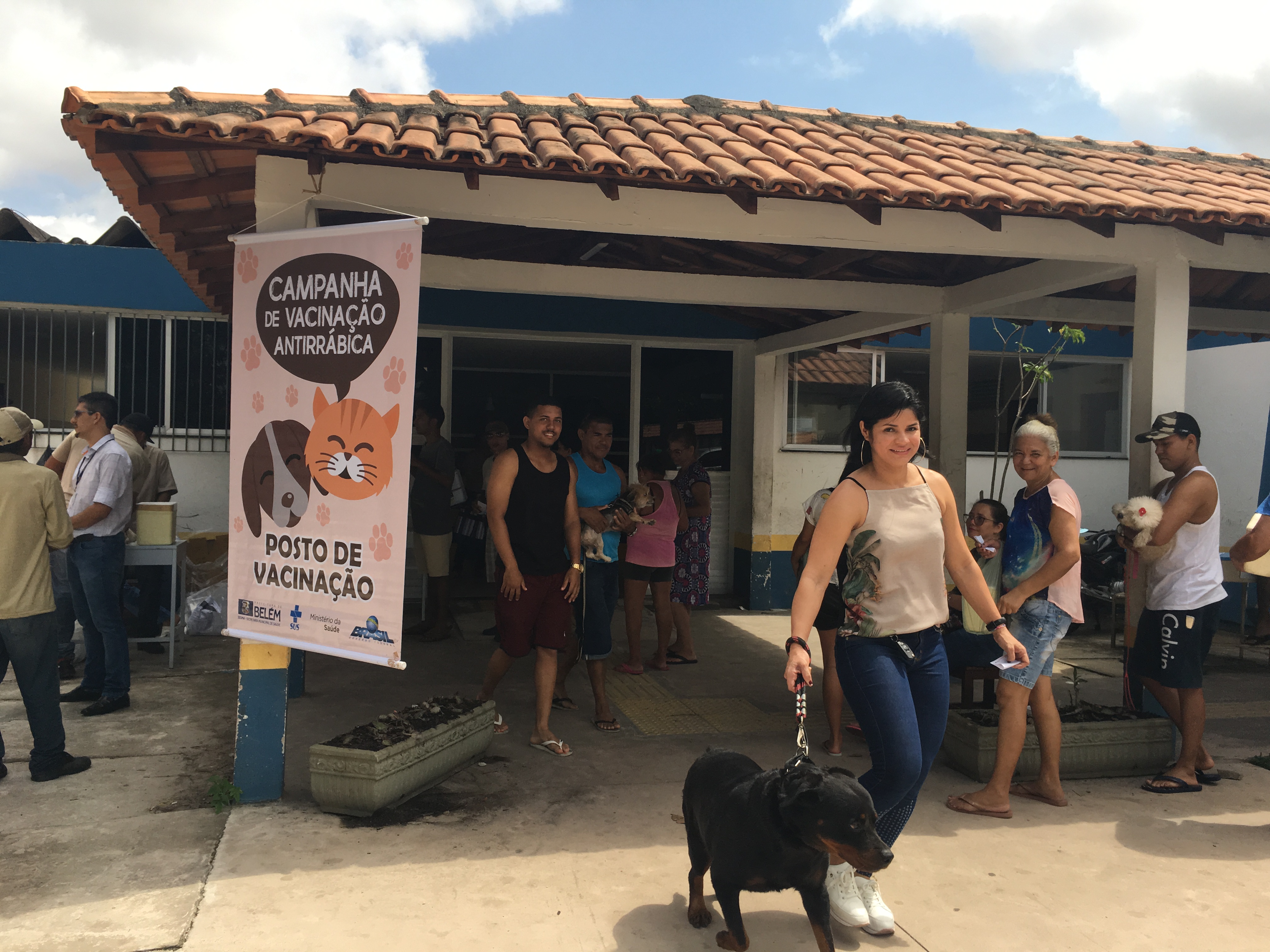 Cerca de 28 mil animais domésticos são vacinados contra a raiva em Belém