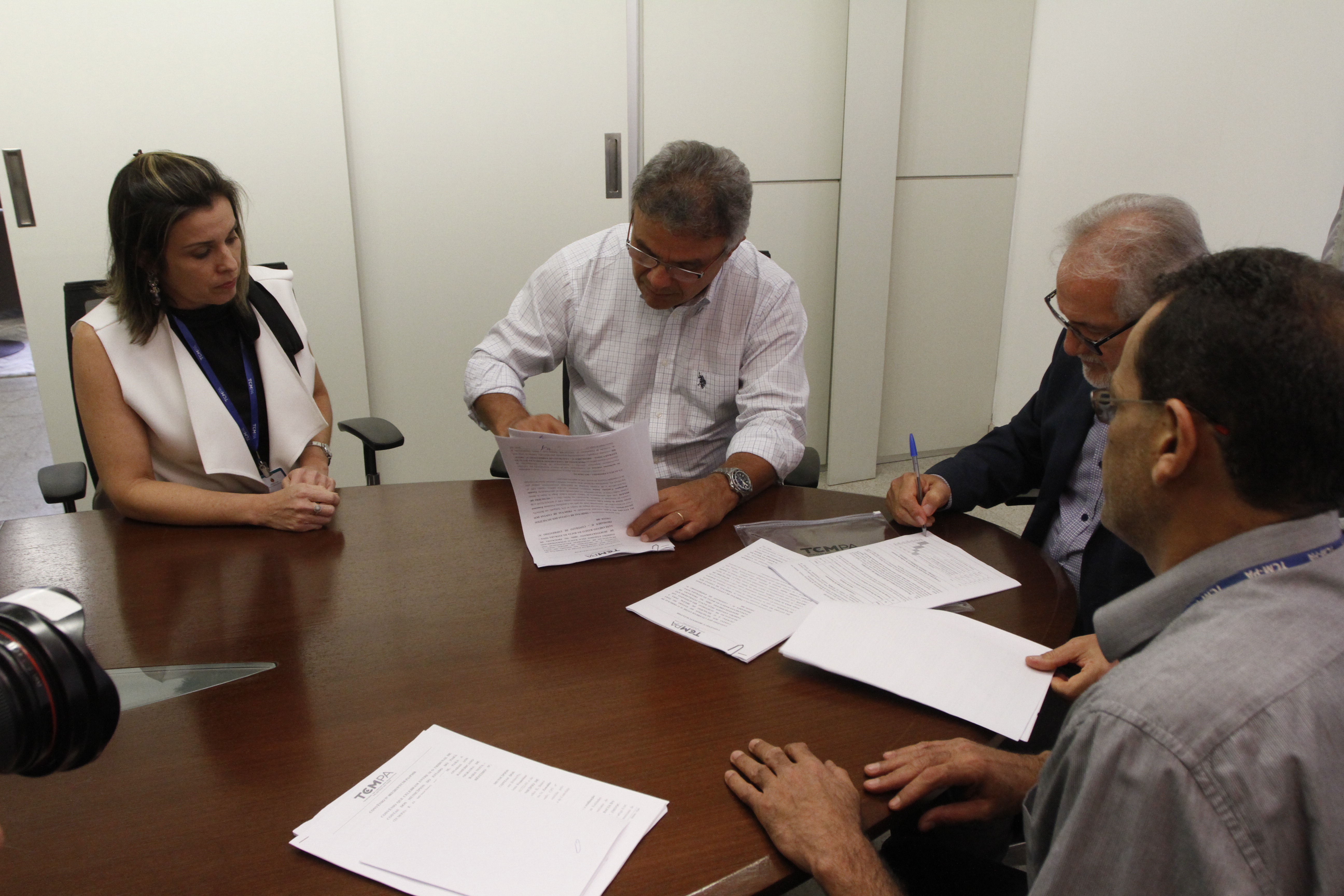 Prefeitura e TCM firmam convênio para auditar aplicação de recursos internacionais