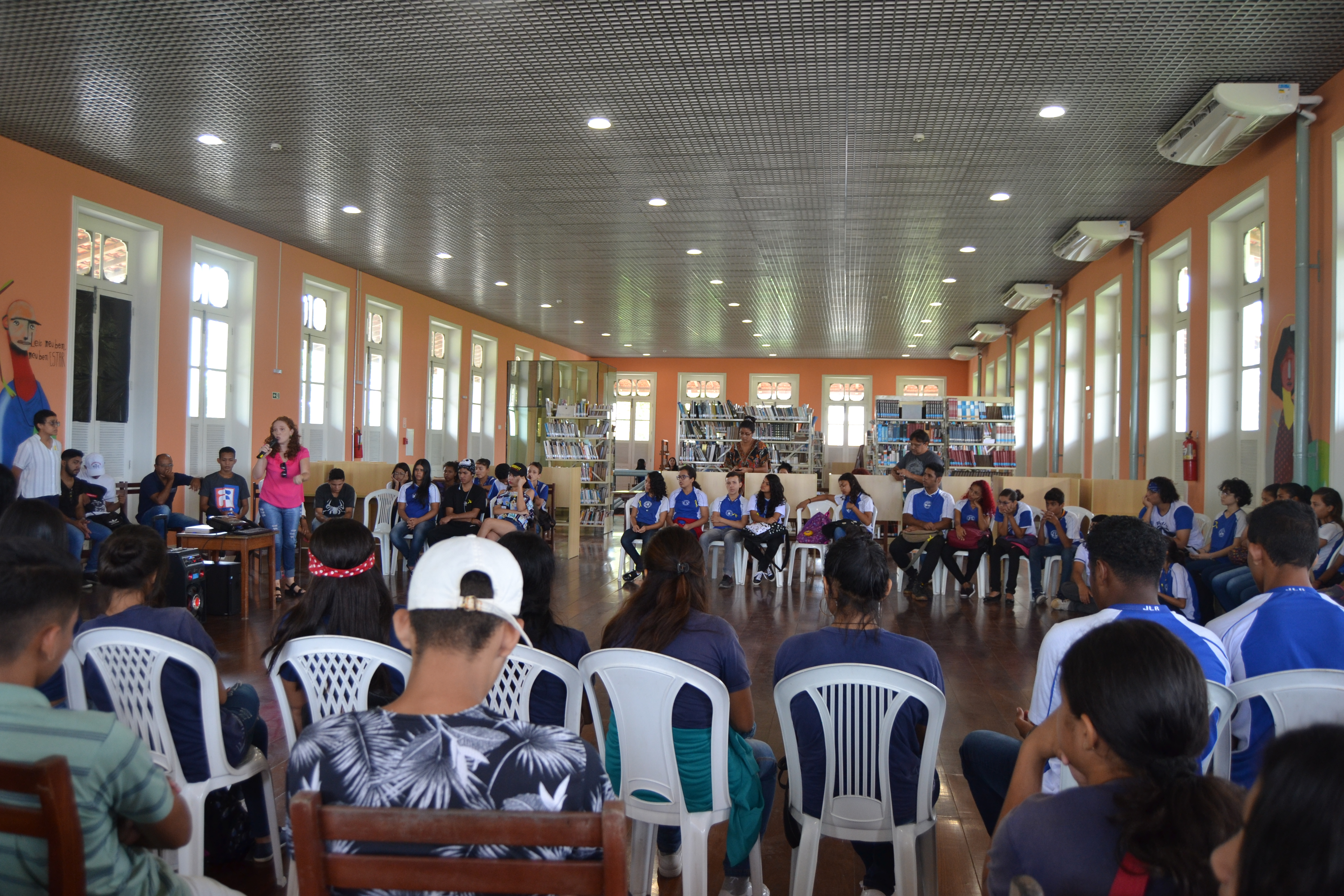 Projeto Chalé Literário discute prevenção de suicídio entre jovens