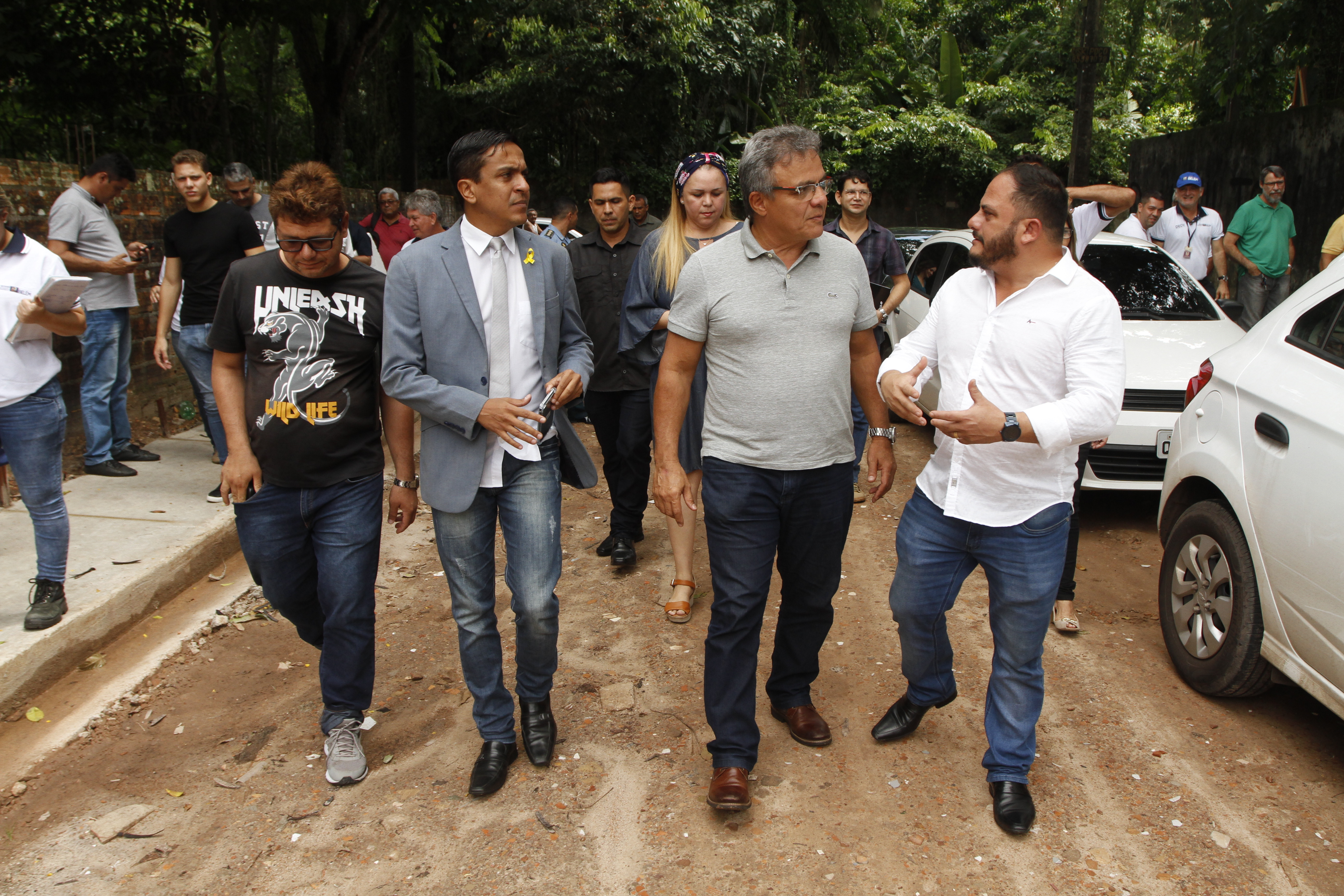 Prefeitura avança com obras em rua no bairro da Marambaia