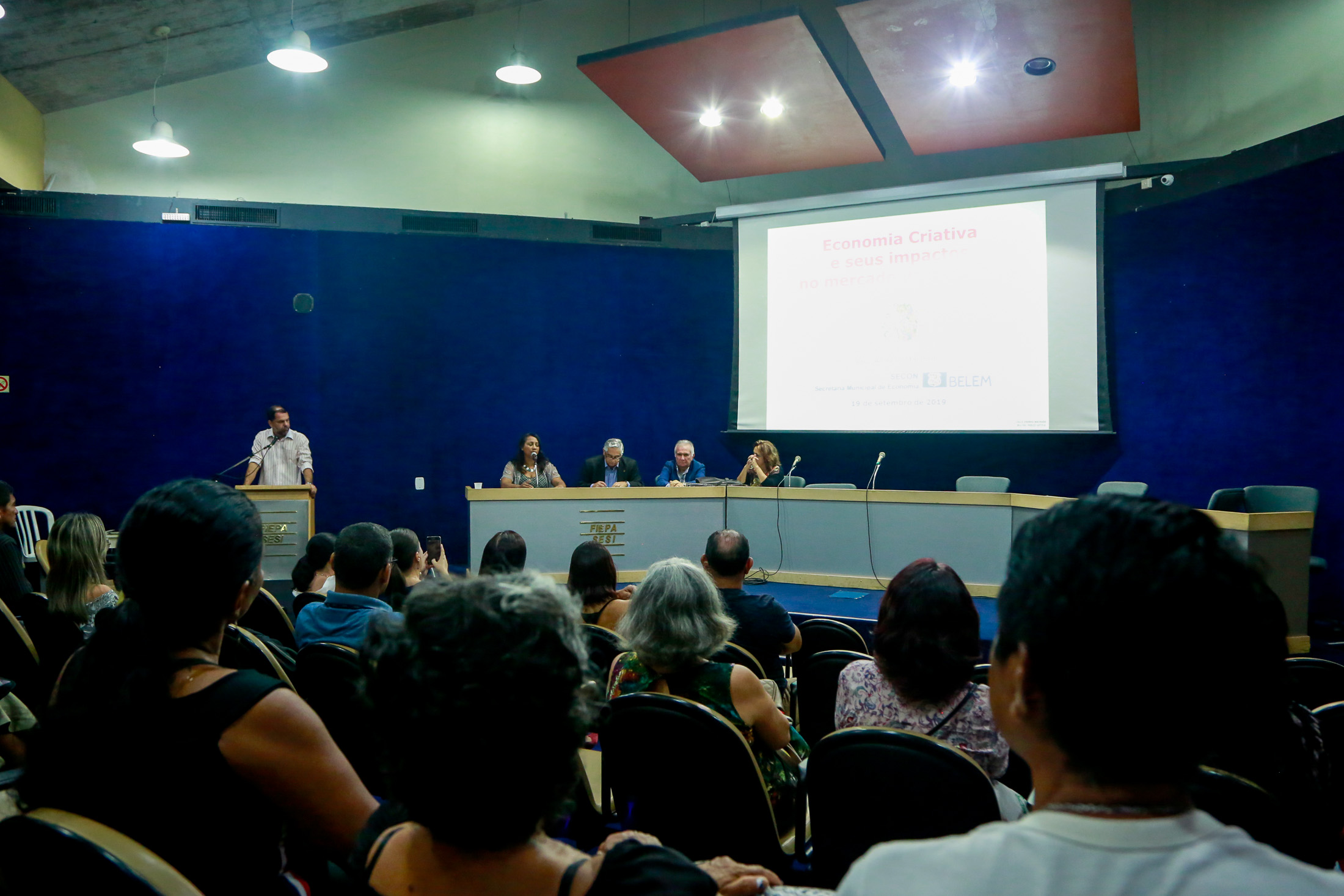 Empreendedores de Belém participam de palestra sobre Economia Criativa