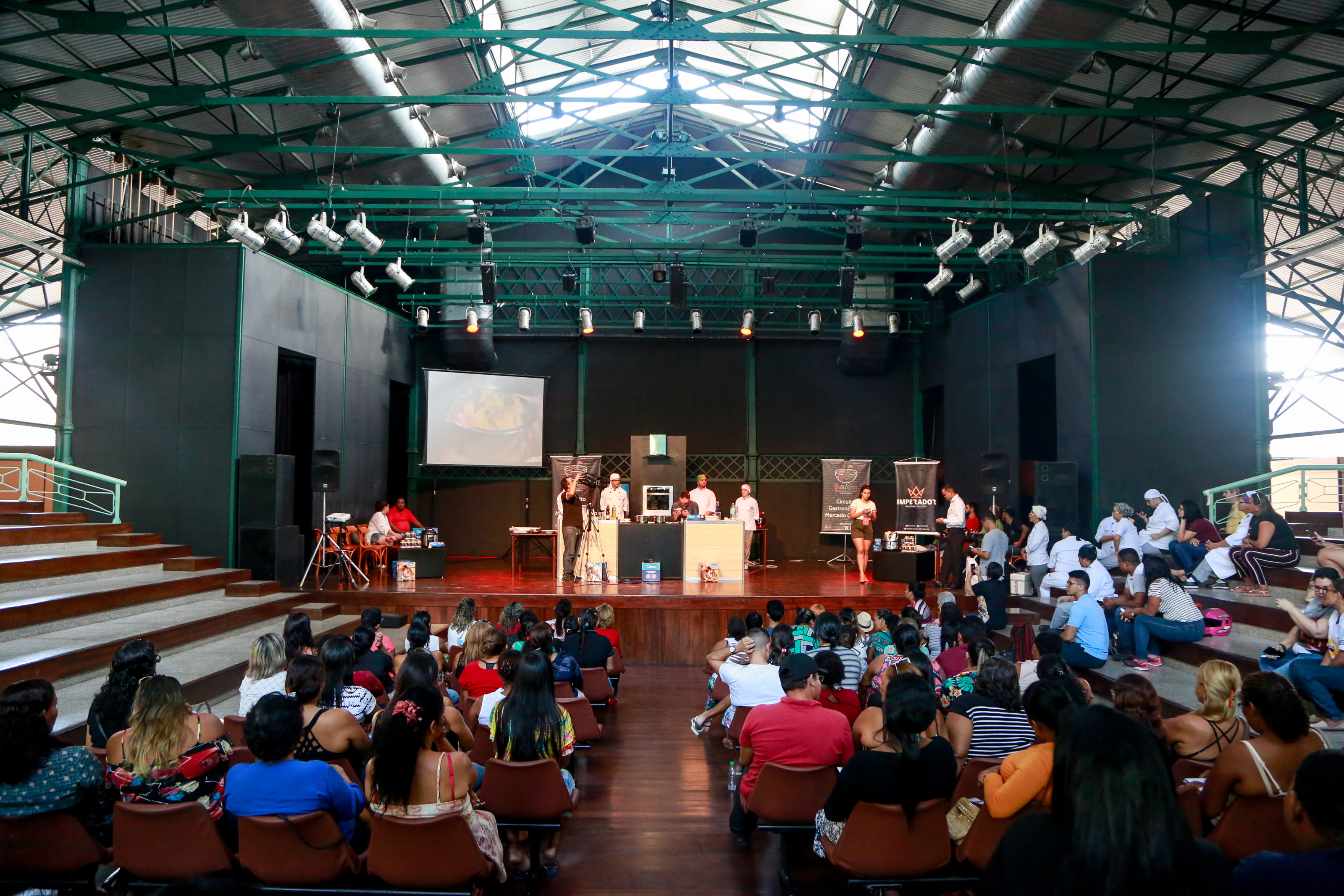 Merenda escolar municipal premiada é destaque em feira gastronômica