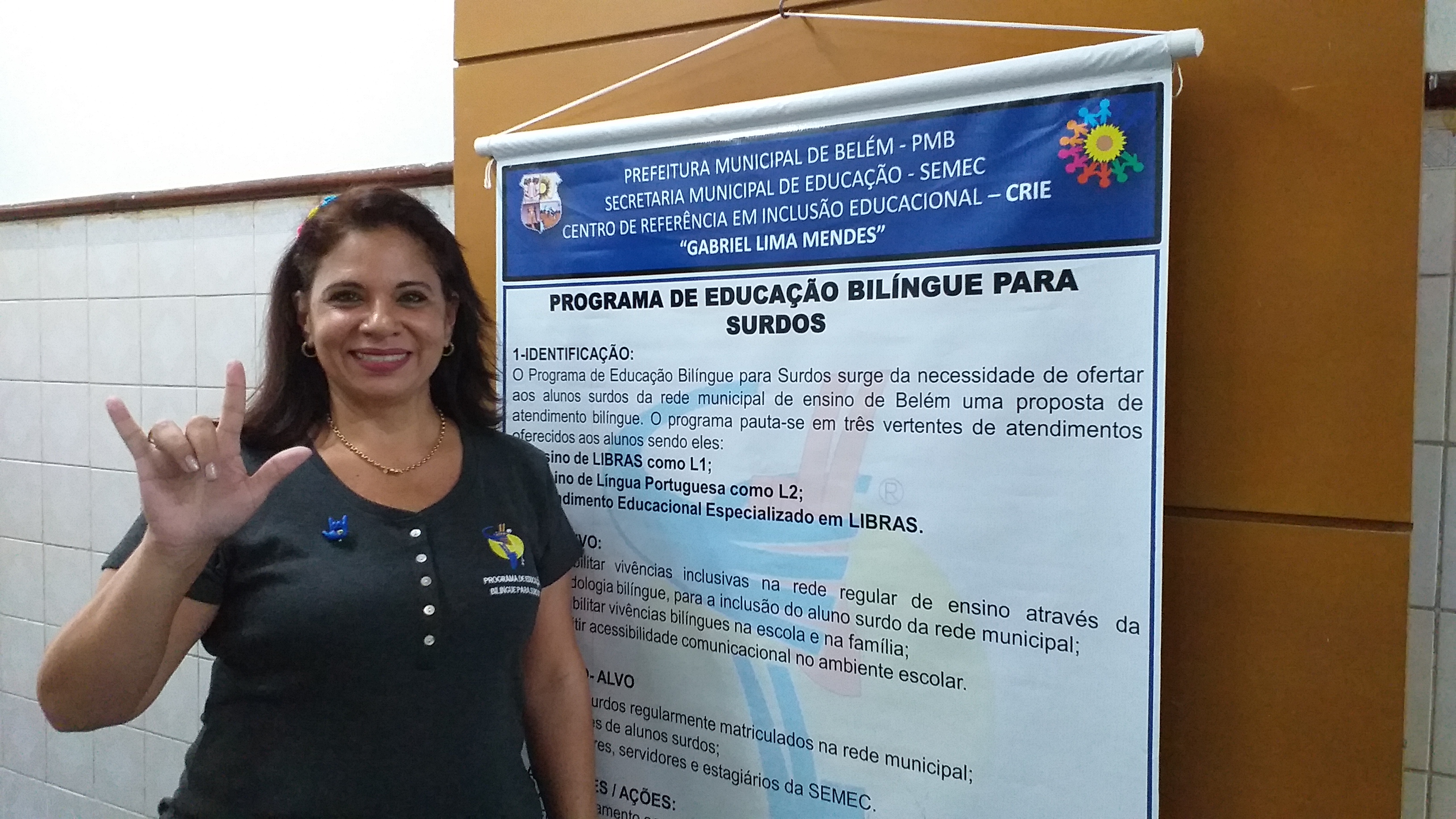 Professores da rede municipal participam de formação sobre surdez