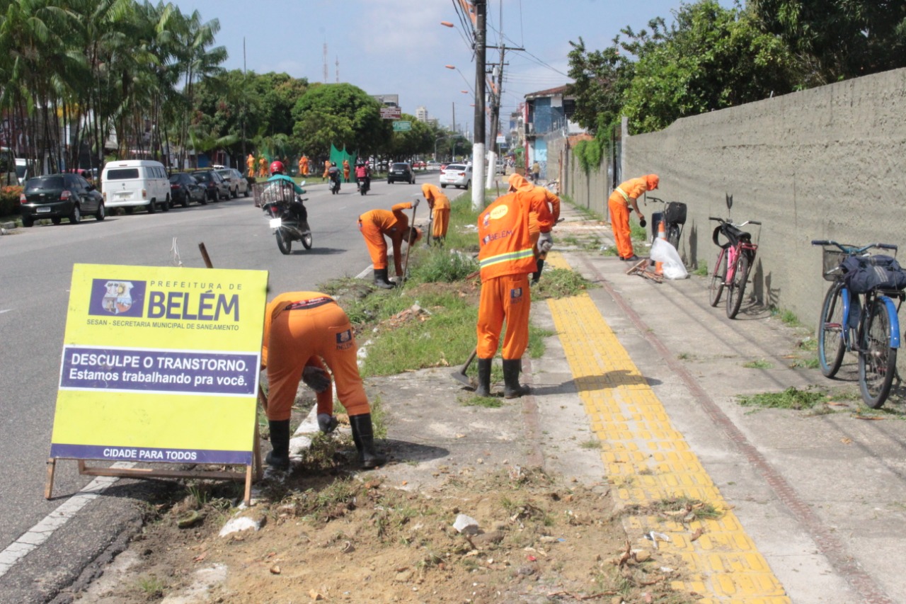 Operação Círio leva ações de limpeza a diversas vias da cidade