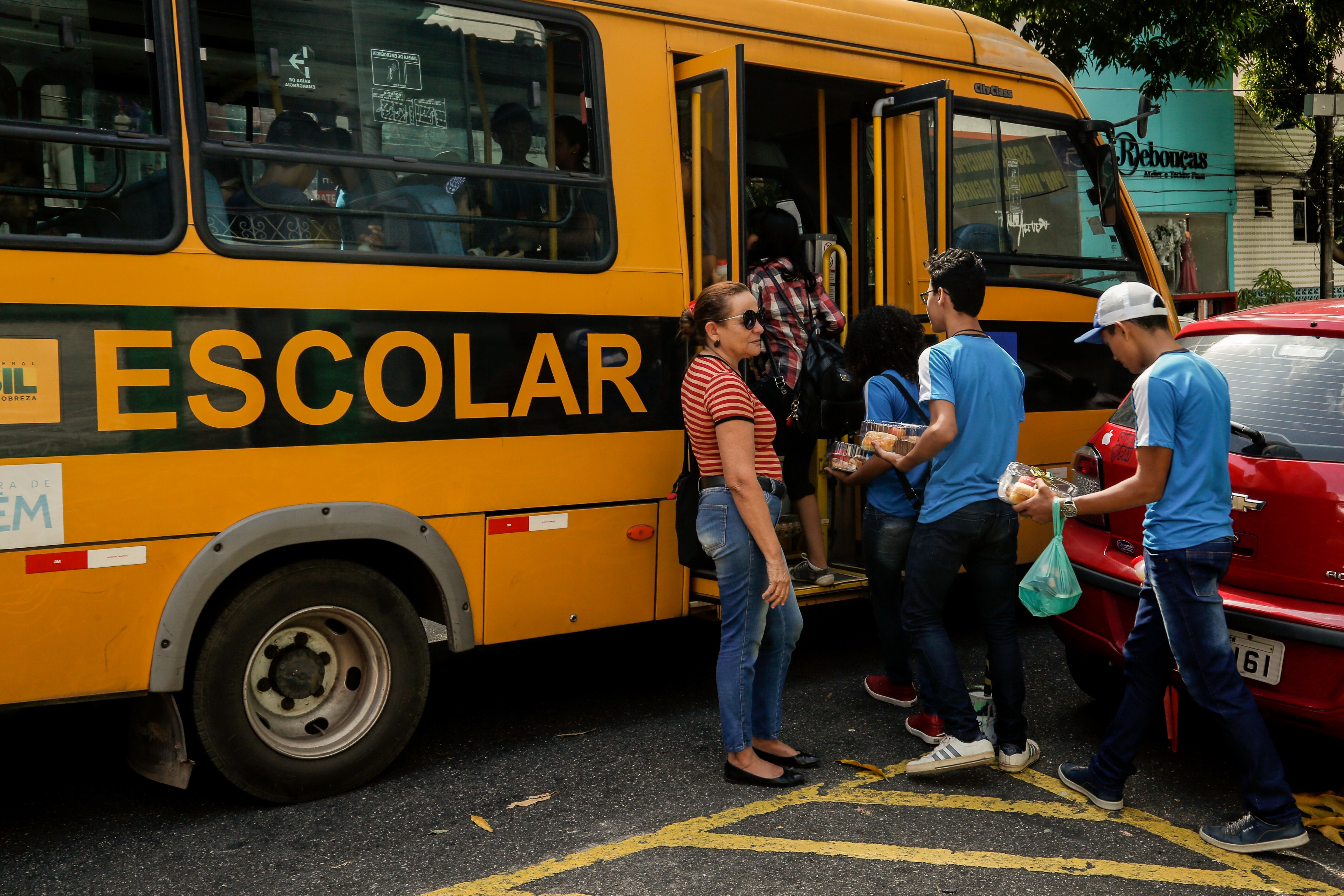 Projeto Turismo na Escola leva 520 alunos da rede municipal a locais marcantes de Belém
