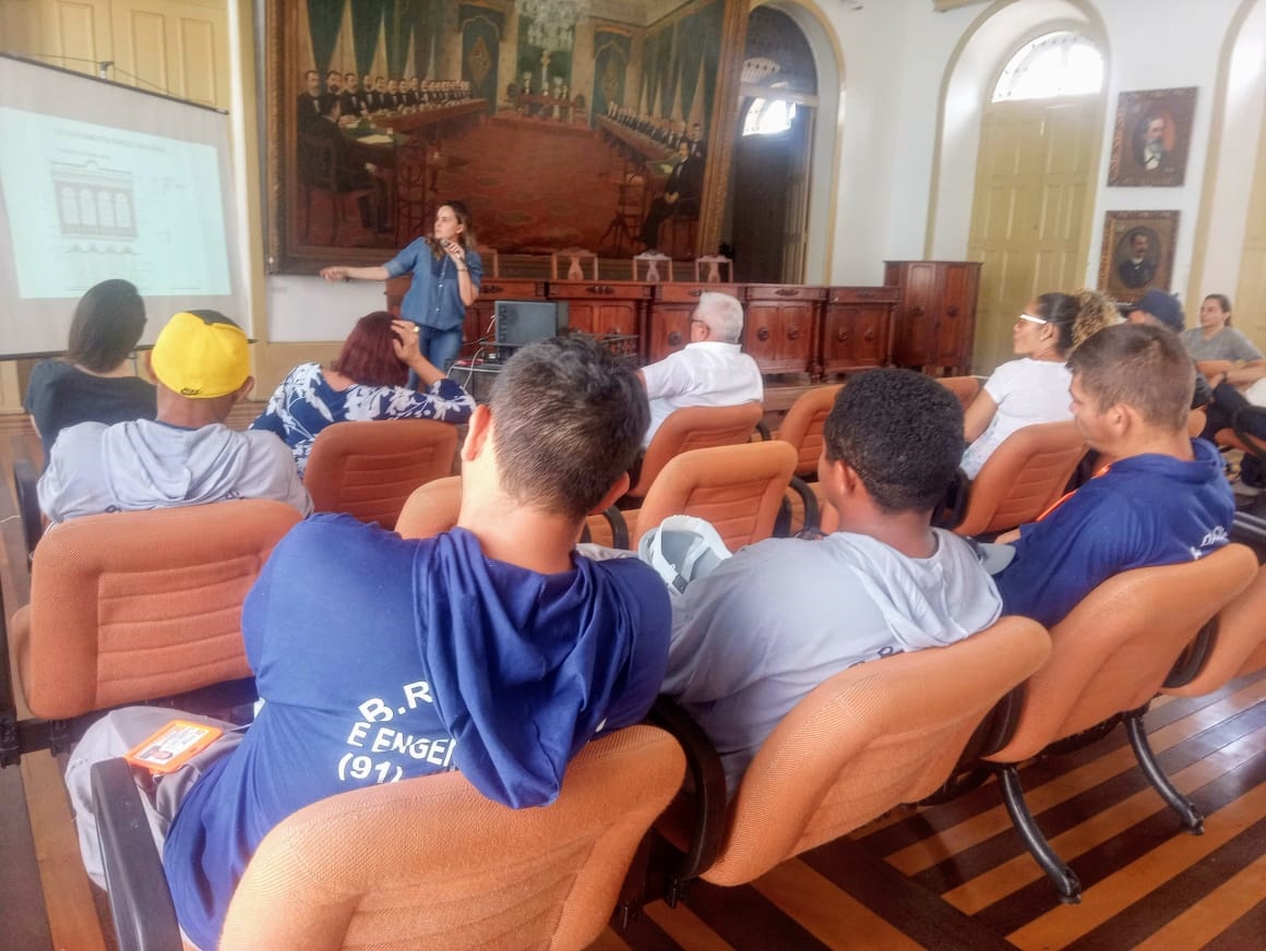 Obras no palácio Antônio Lemos começam pela rede elétrica