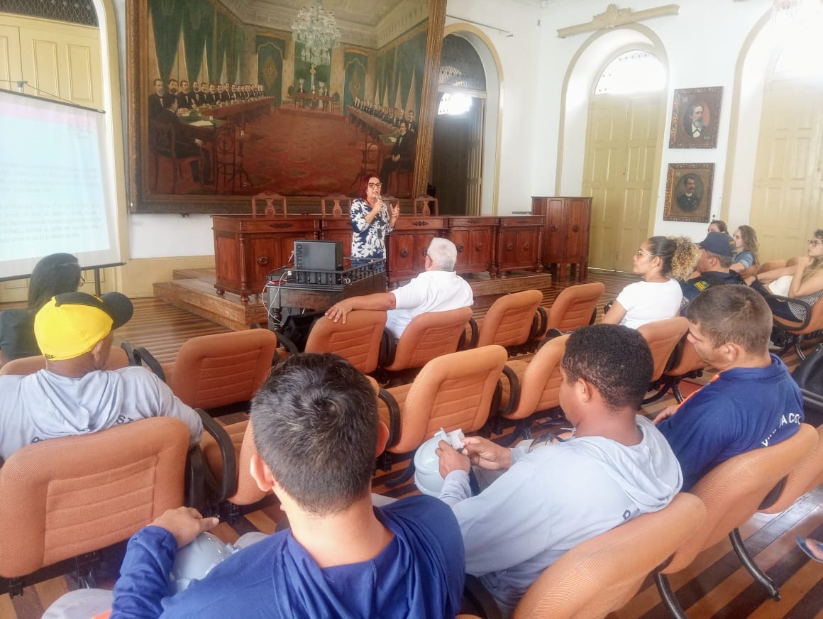 Obras no palácio Antônio Lemos começam pela rede elétrica