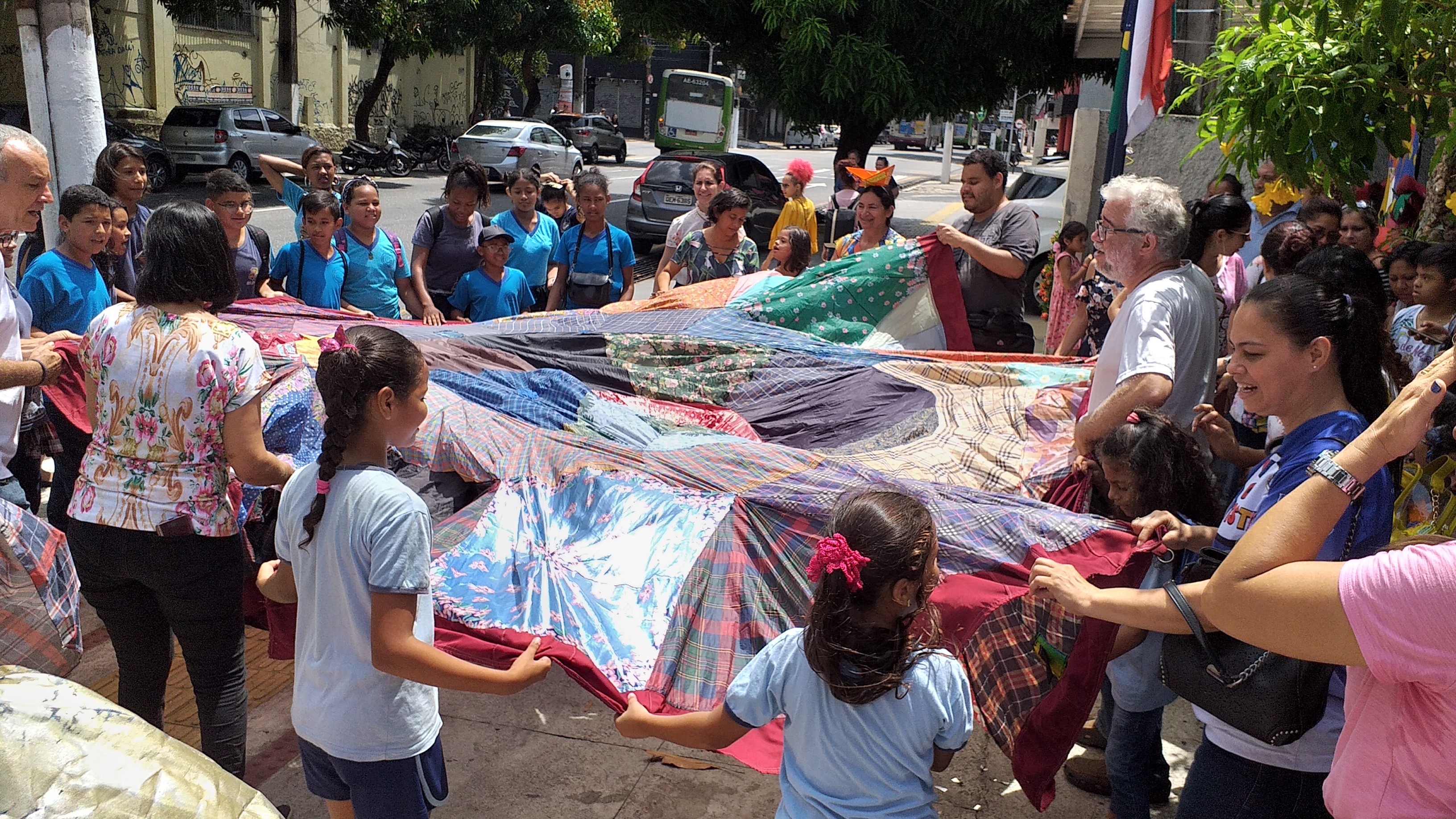 Crie promove VI Auto do Círio com alunos da rede municipal