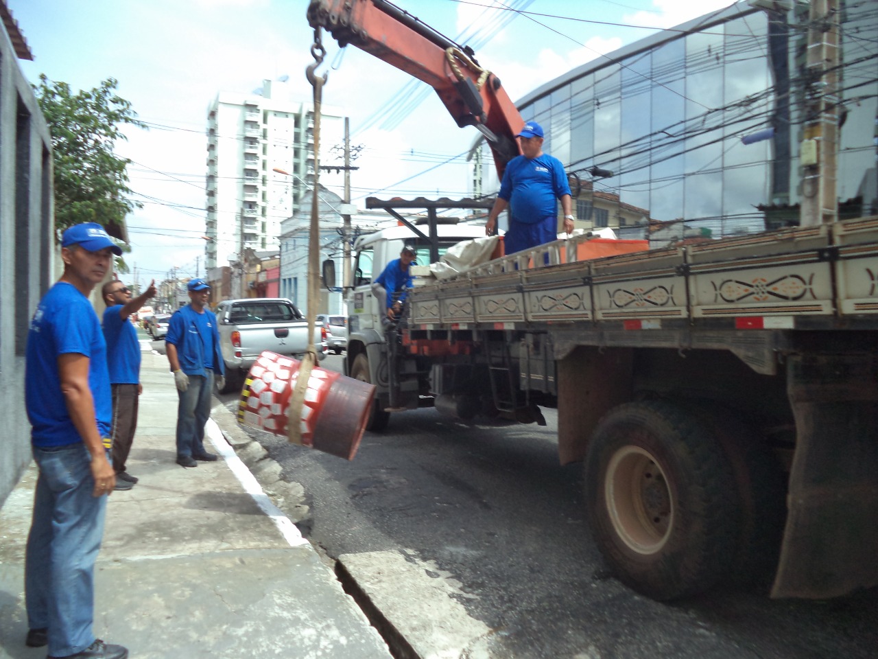 Praça Batista Campos recebe iluminação e cuidados especiais para o Círio