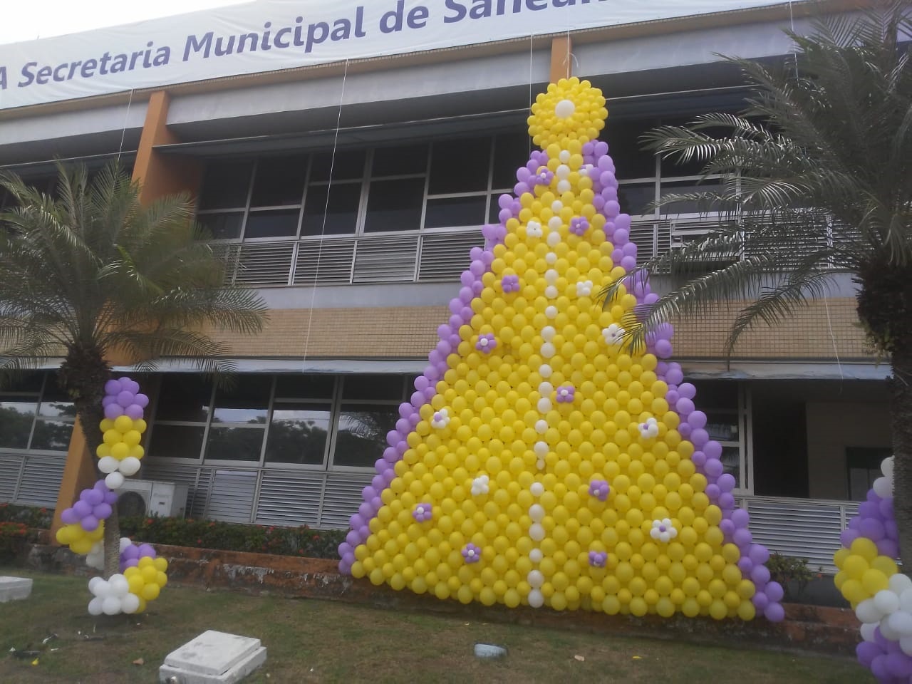 Artigos de amor e fé decoram e encantam secretarias municipais durante o Círio