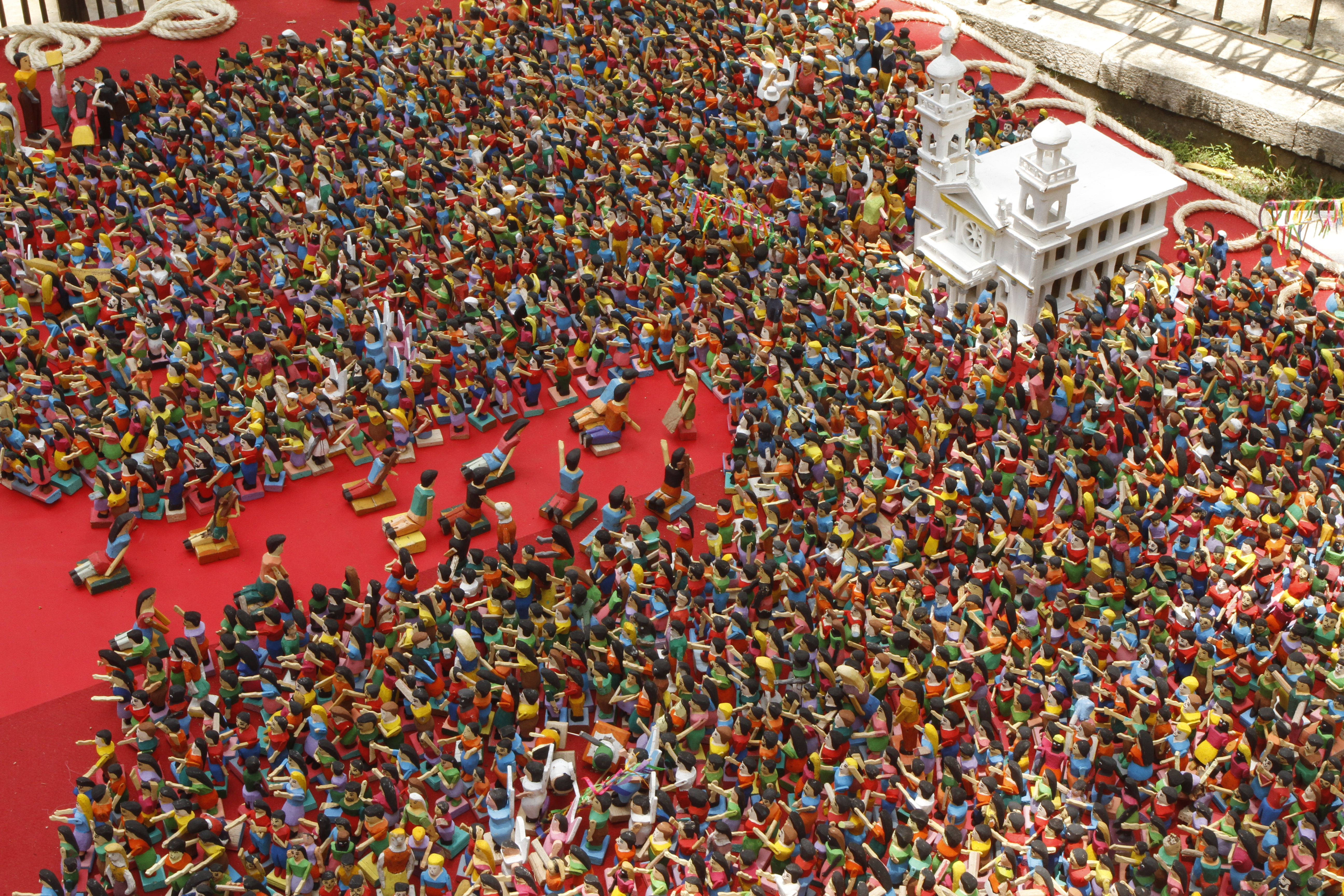 Artigos de amor e fé decoram e encantam secretarias municipais durante o Círio